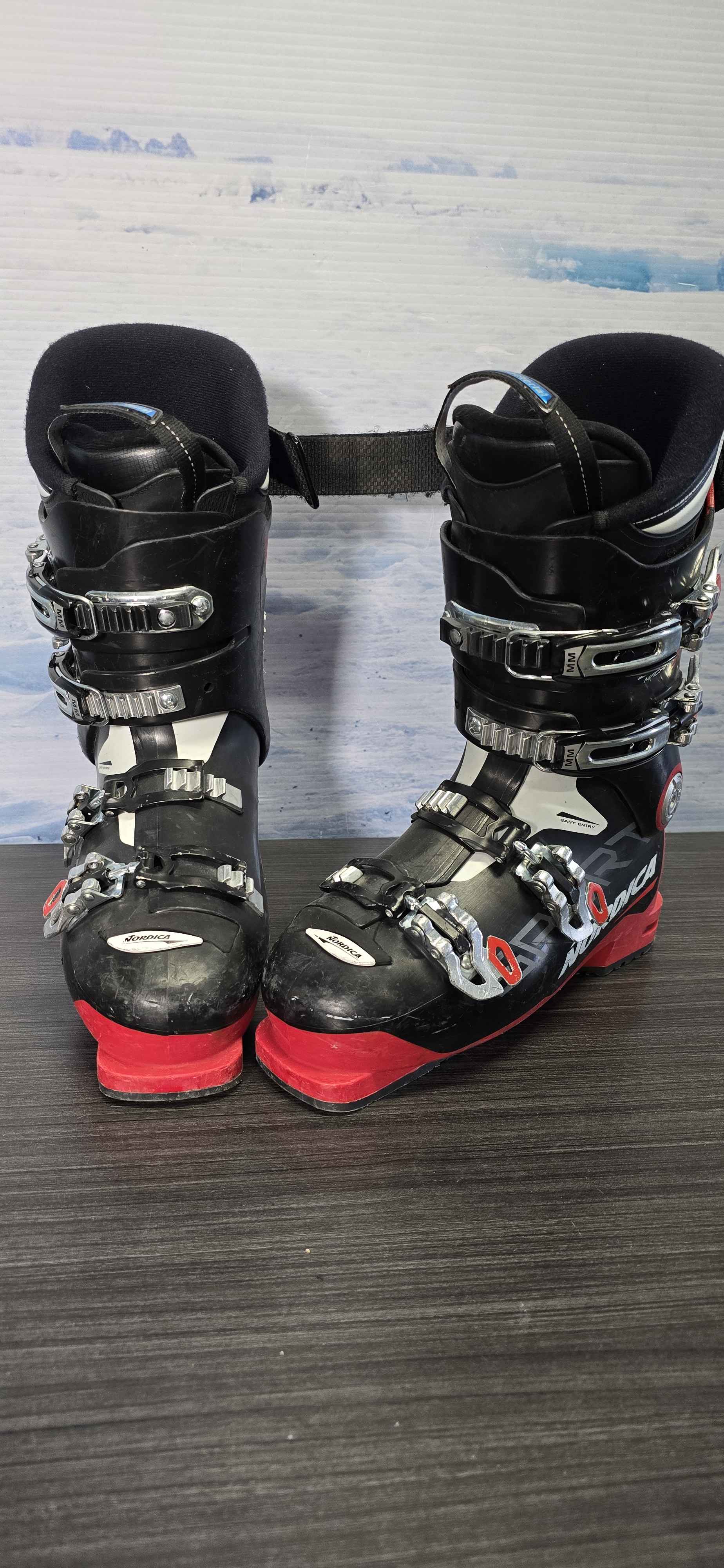 Used Nordica Sportmachine 90R 25.5MP Ski Boot