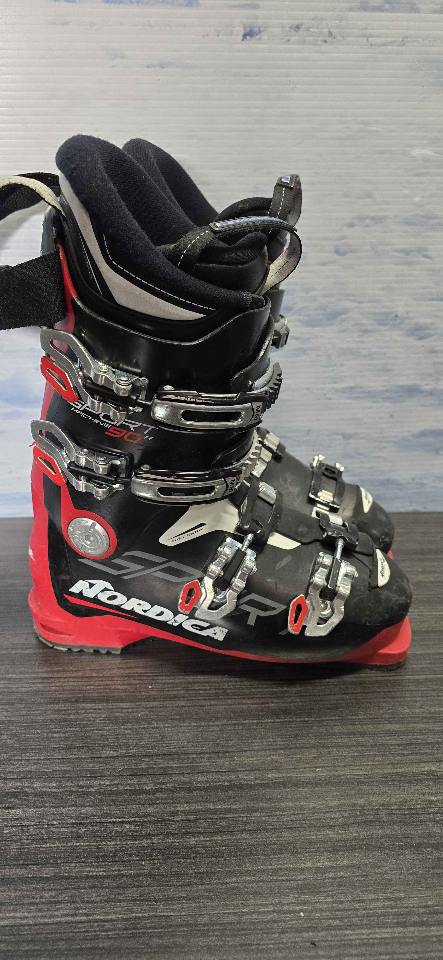 Used Nordica Sportmachine 90R 25.5MP Ski Boot