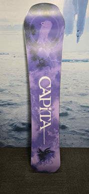 Used Womens Capita Birds Of A Feather 146cm Snowboard