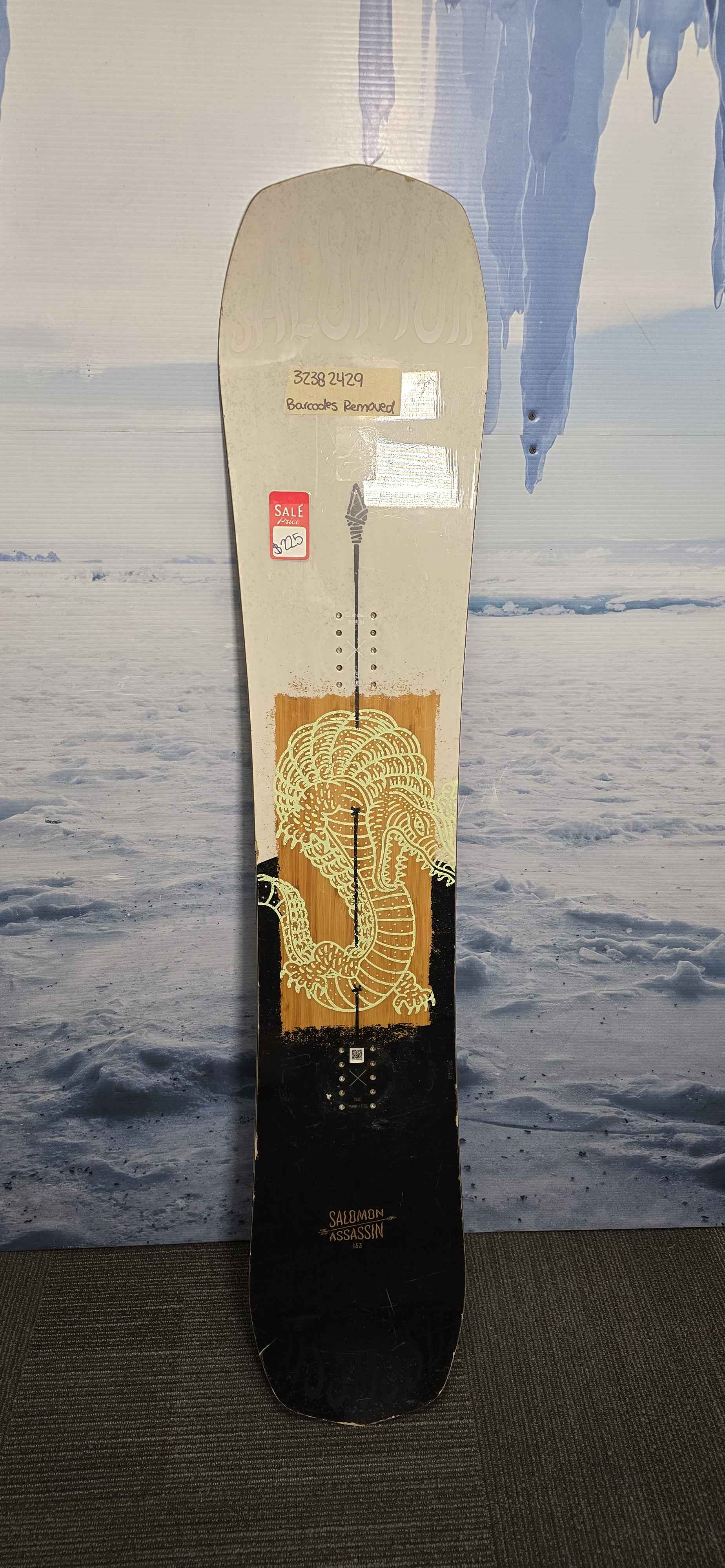 Used Salomon Assassin 153cm Snowboard