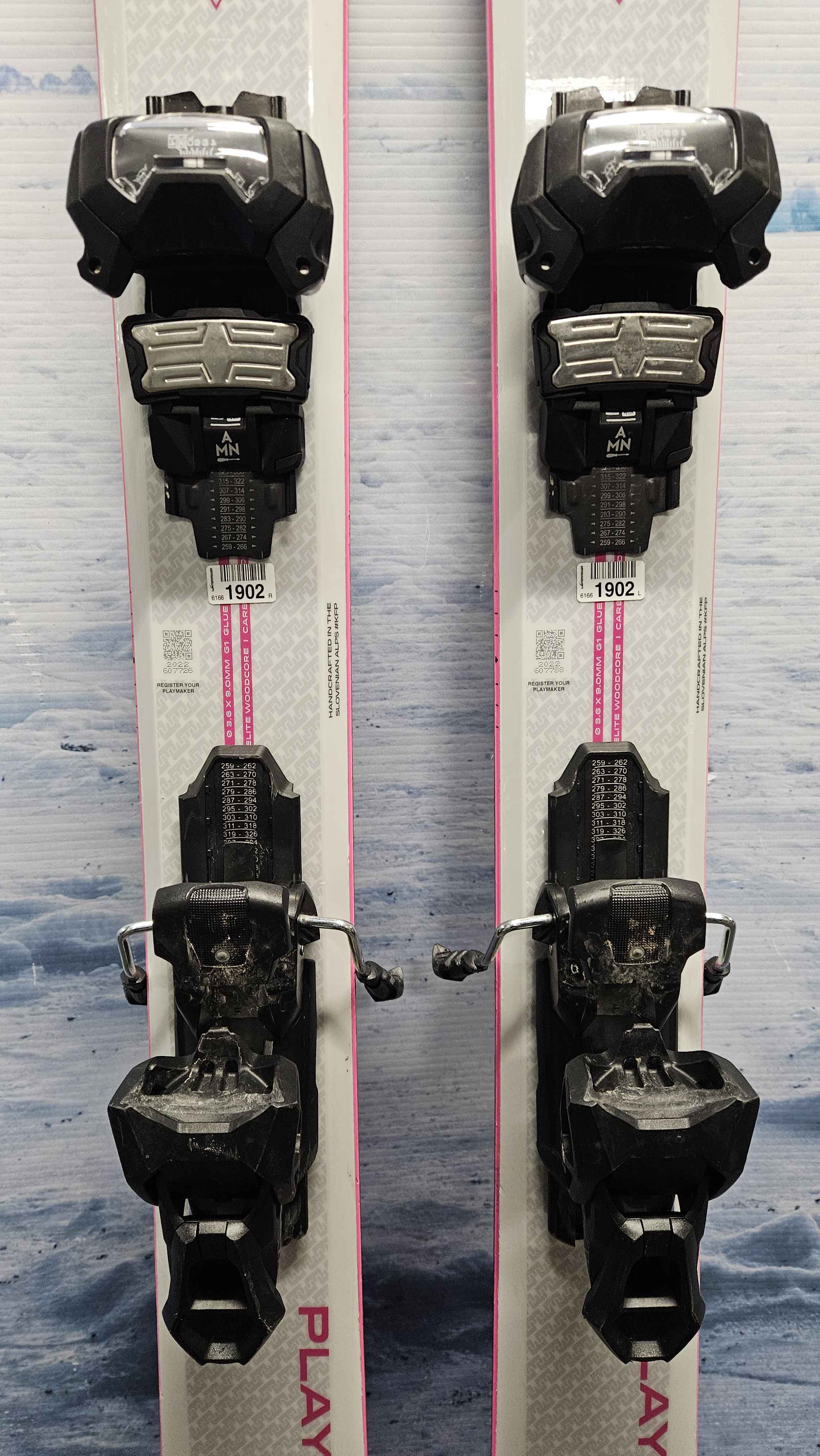 Used Elan Playmaker 101 Skis - 180cm w/ Tyrolia Attack 14 Demo Bindings