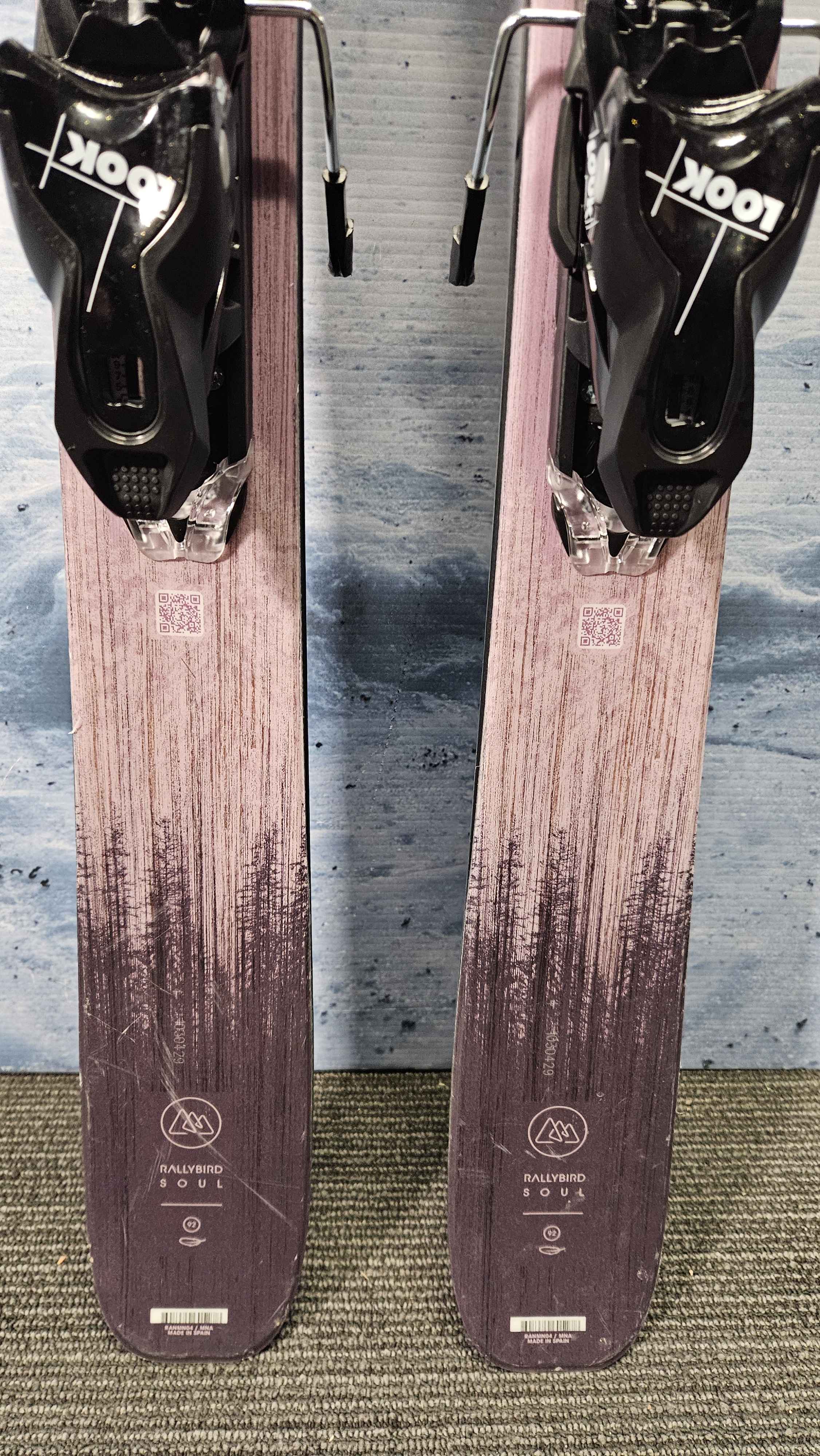 Lightly Used Rossignol Rallybird Soul 92 Skis - 146cm w/ Look Xpress 11 Demo Bindings