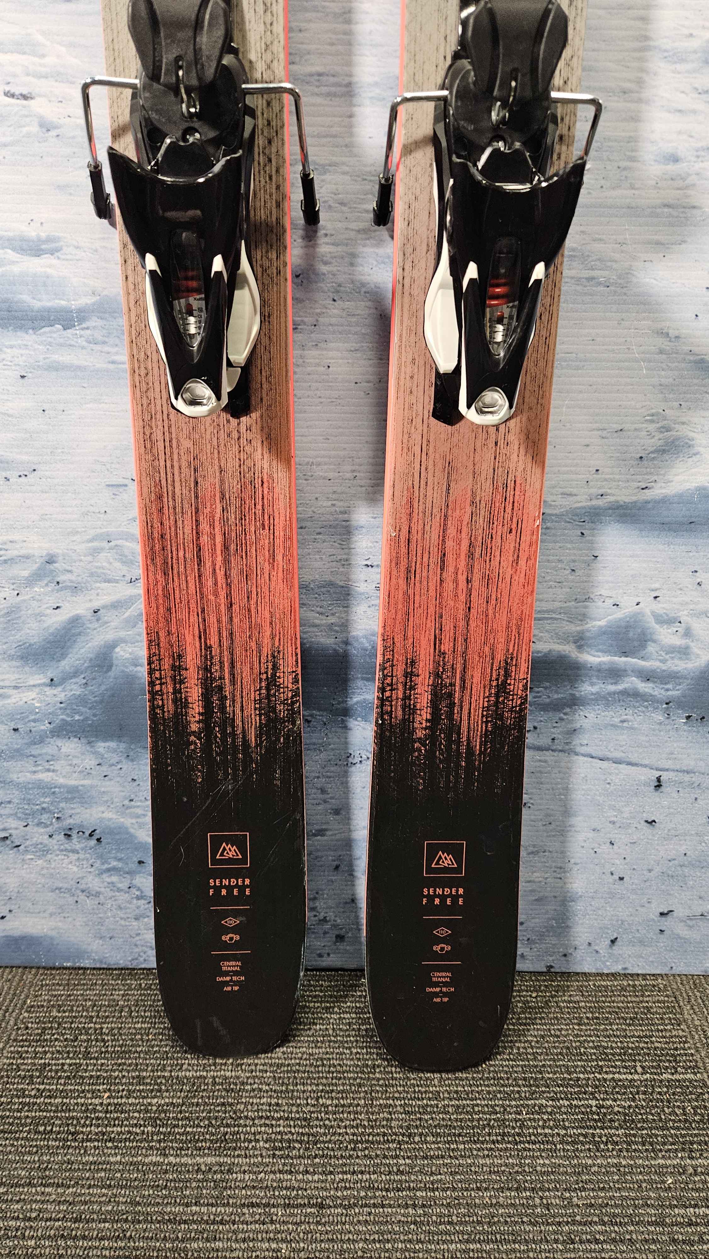 Lightly Used Rossignol Sender Free 110 Skis - 176cm w/ Look SPX 12 Demo Bindings