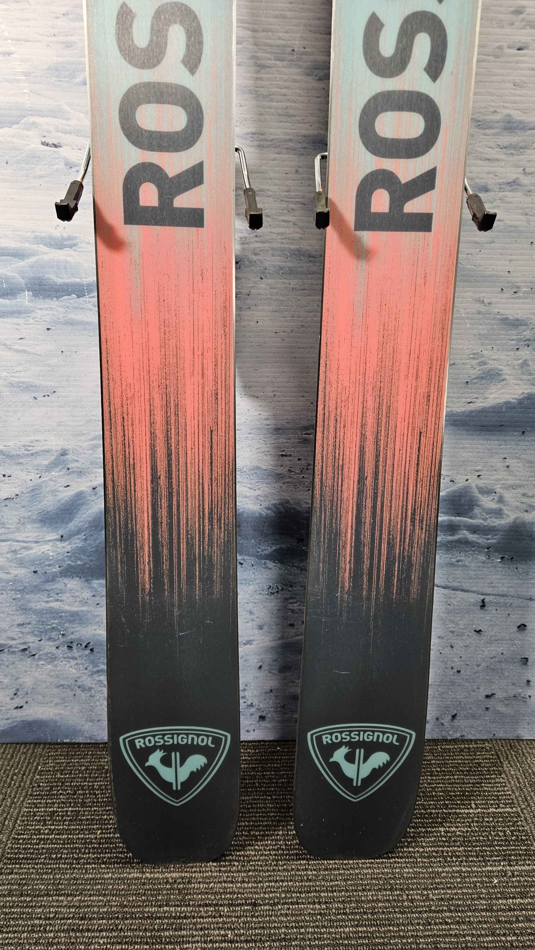 Lightly Used Rossignol Sender Free 110 Skis - 176cm w/ Look SPX 12 Demo Bindings