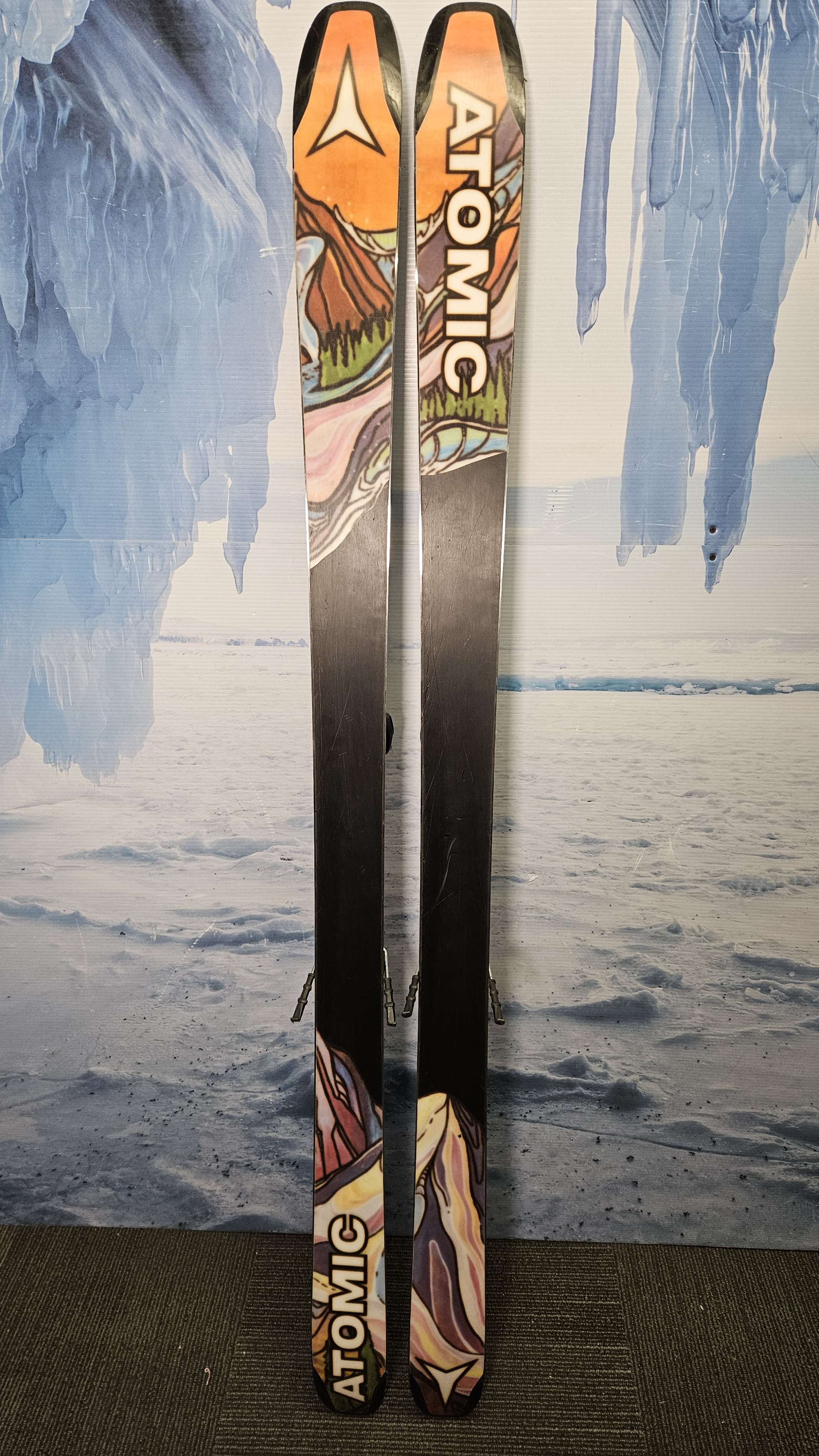 Used Atomic Bent 90 Skis - 184cm w/ Tyrolia Attack 13 Demo Binding