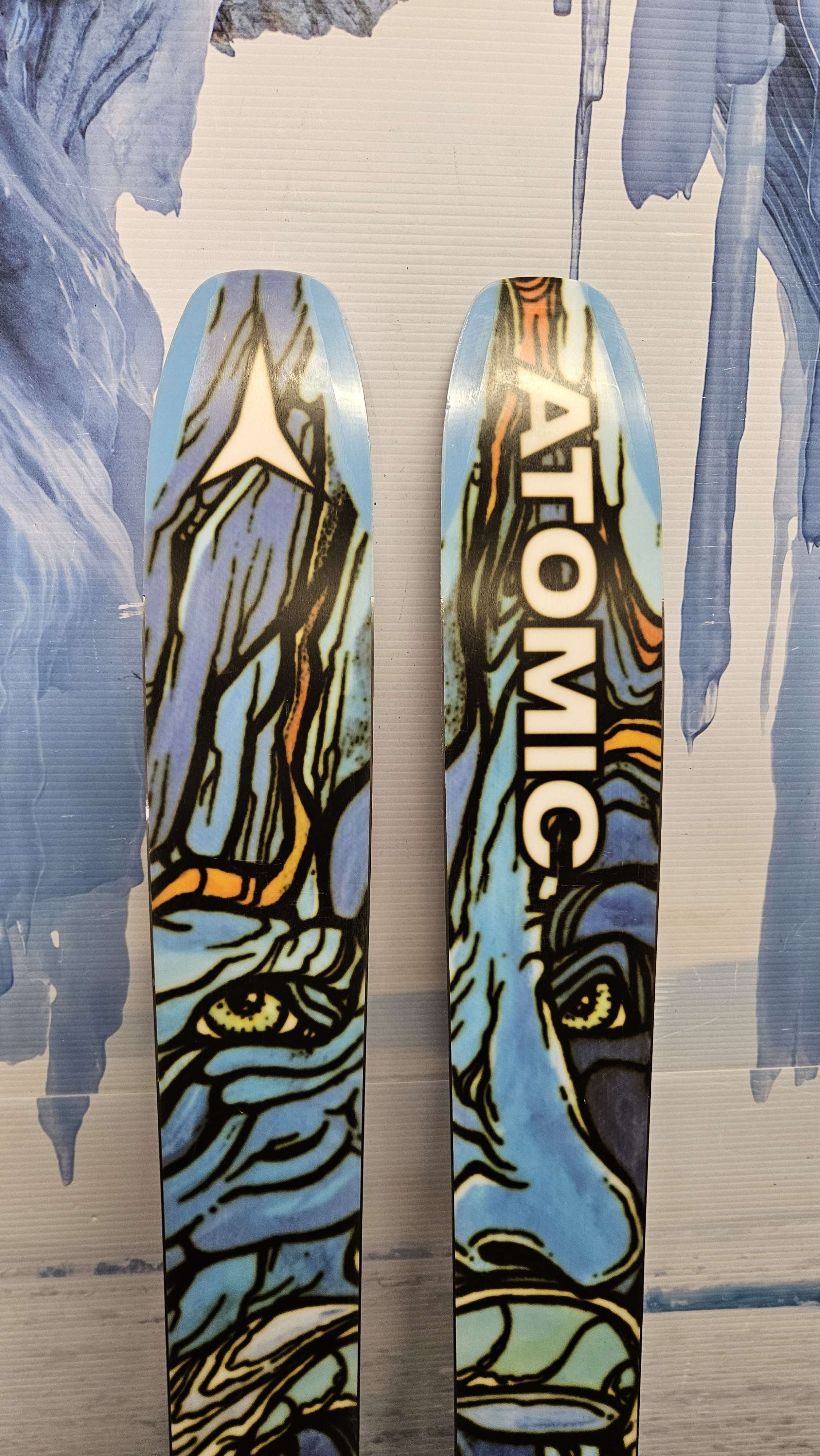 Used Atomic Bent Chetler 110 Skis - 180cm w/ Atomic Strive 11 Demo Binding