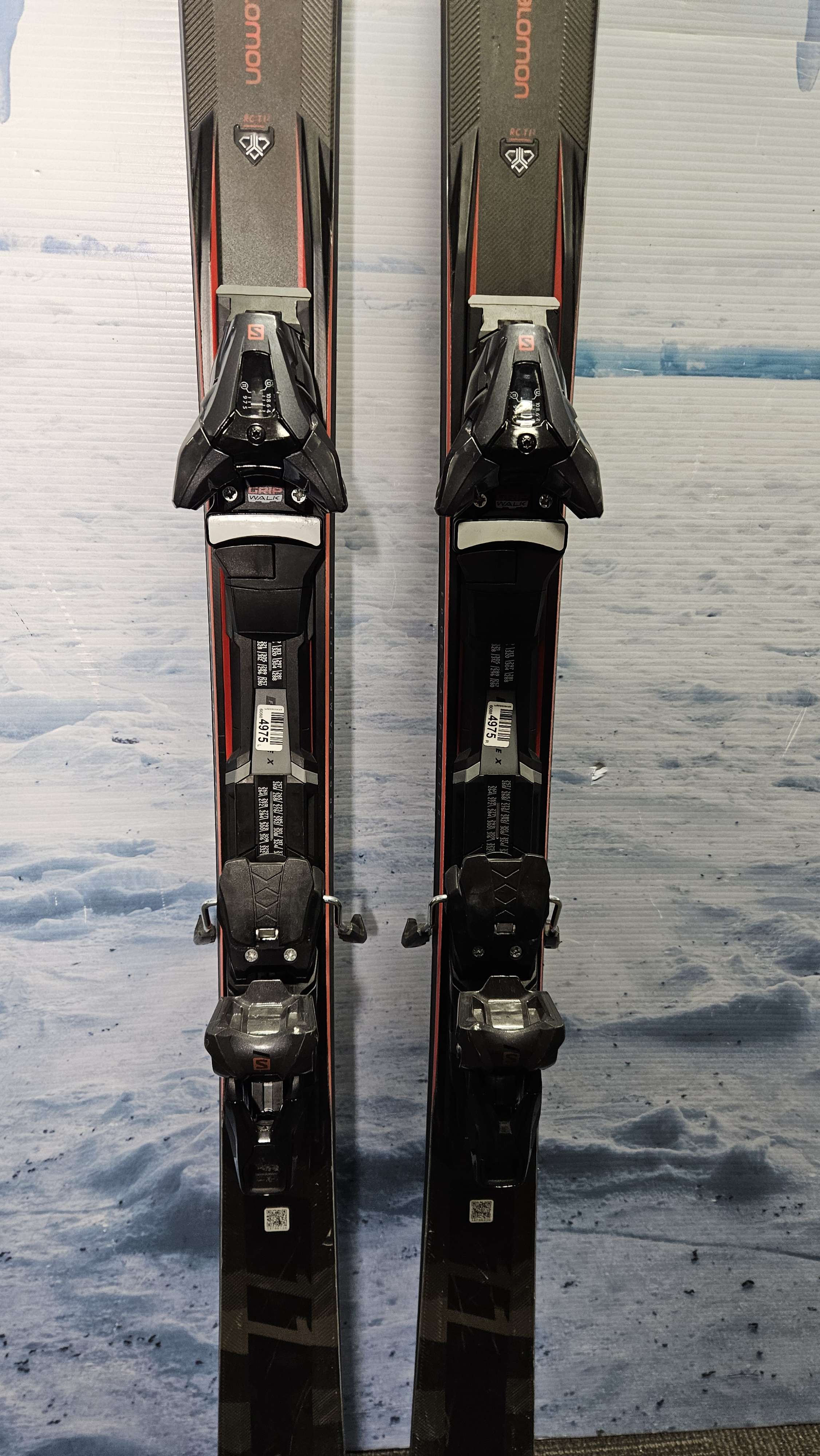 Lightly Used Salomon S/Force Skis - 184cm w/ Salomon z12 System Binding