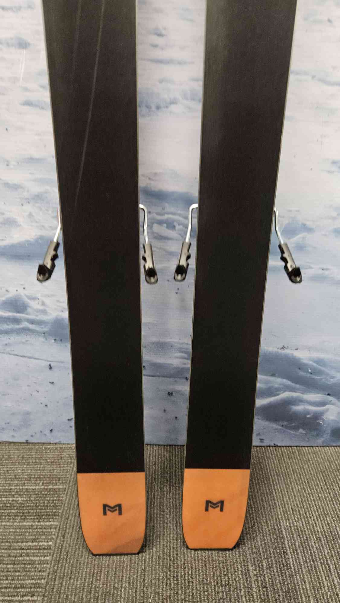 Used Atomic Maverick 95 Ti Skis - 164cm w/ Strive 13 Demo Binding