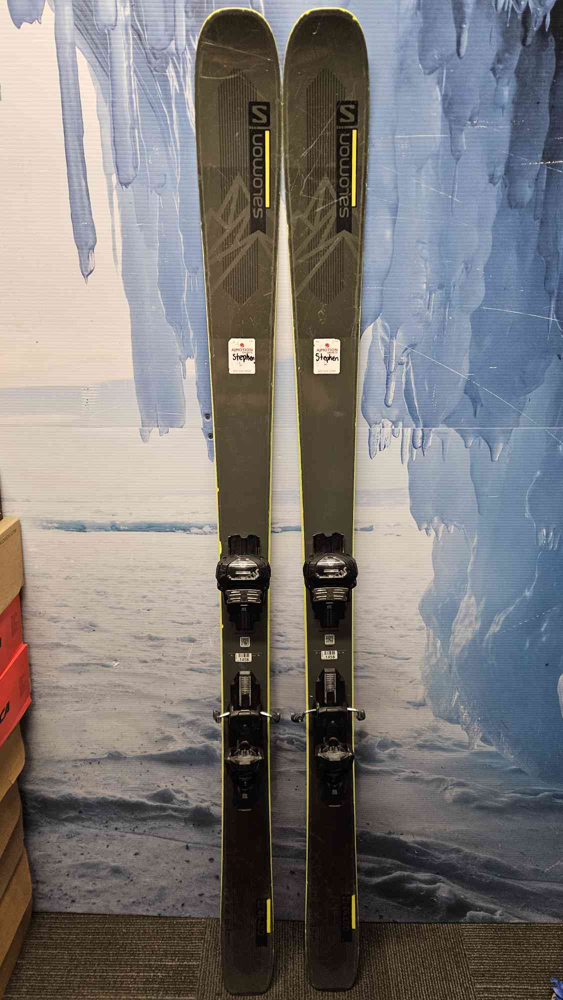 Used Salomon QST 92 Skis - 185cm w/ Tyrolia Attack 13 Demo Binding