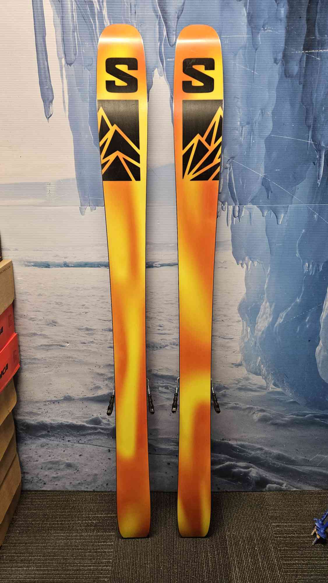Used Salomon QST OneOsix Skis - 173cm w/ Look SPX 12 Demo Binding