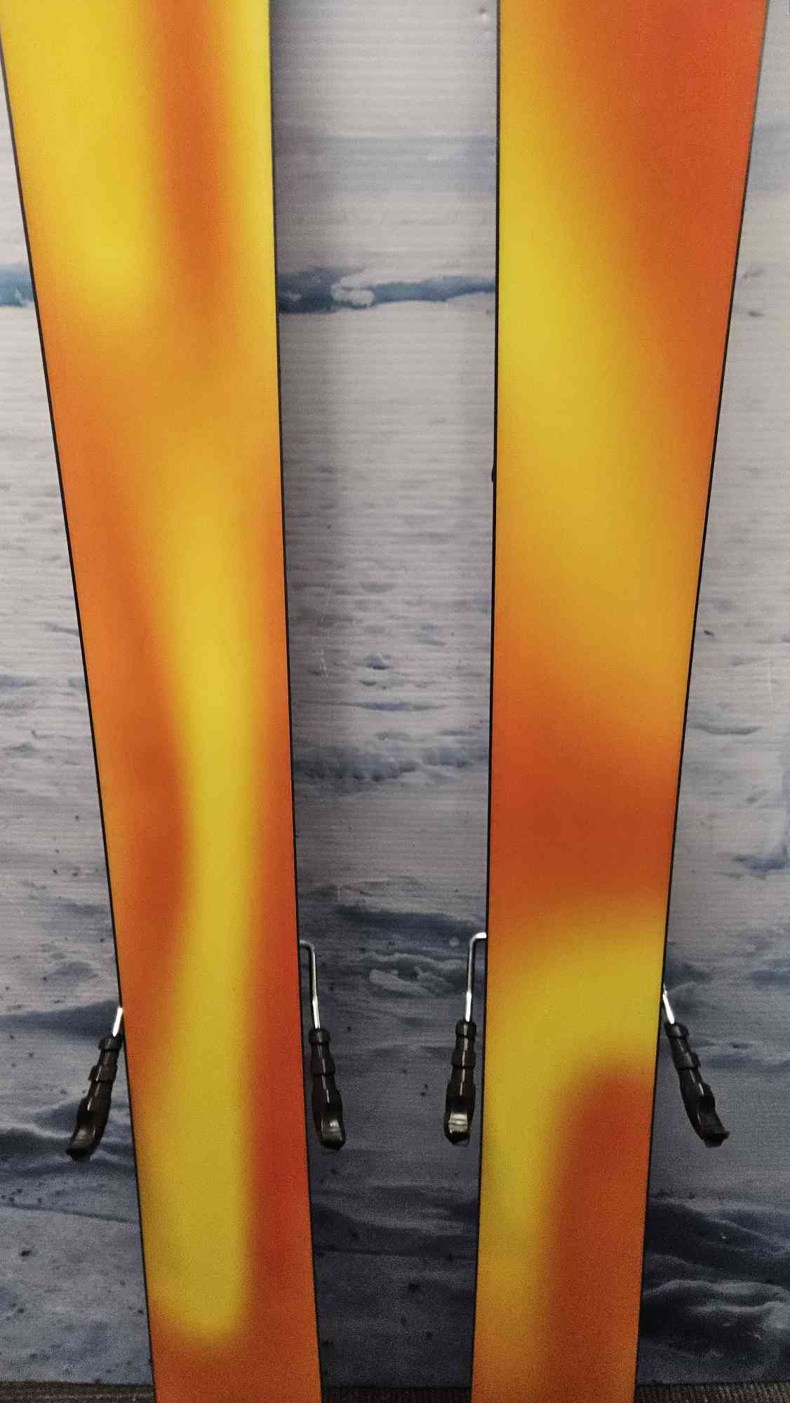 Used Salomon QST OneOsix Skis - 173cm w/ Look SPX 12 Demo Binding