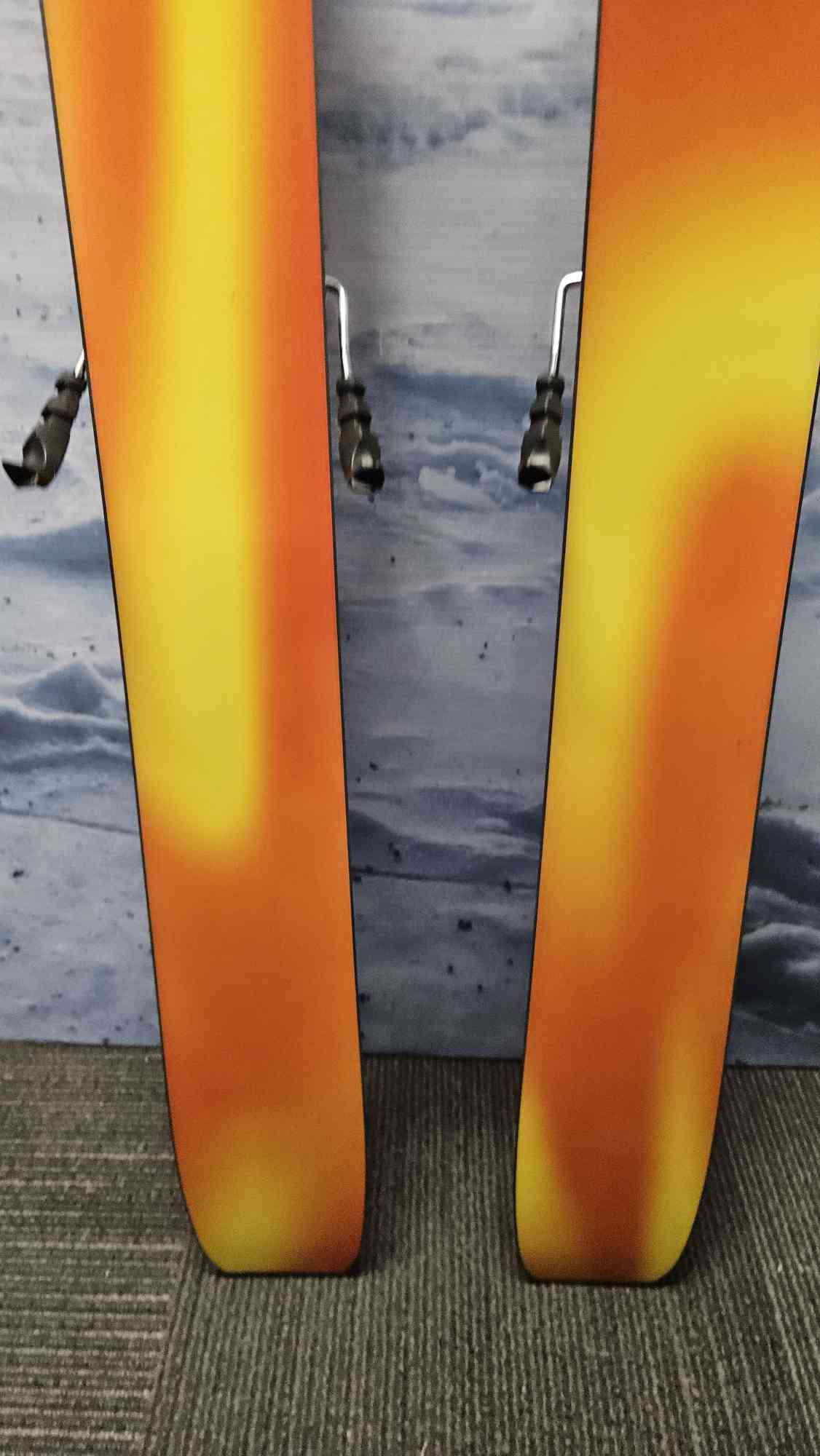 Used Salomon QST OneOsix Skis - 173cm w/ Look SPX 12 Demo Binding