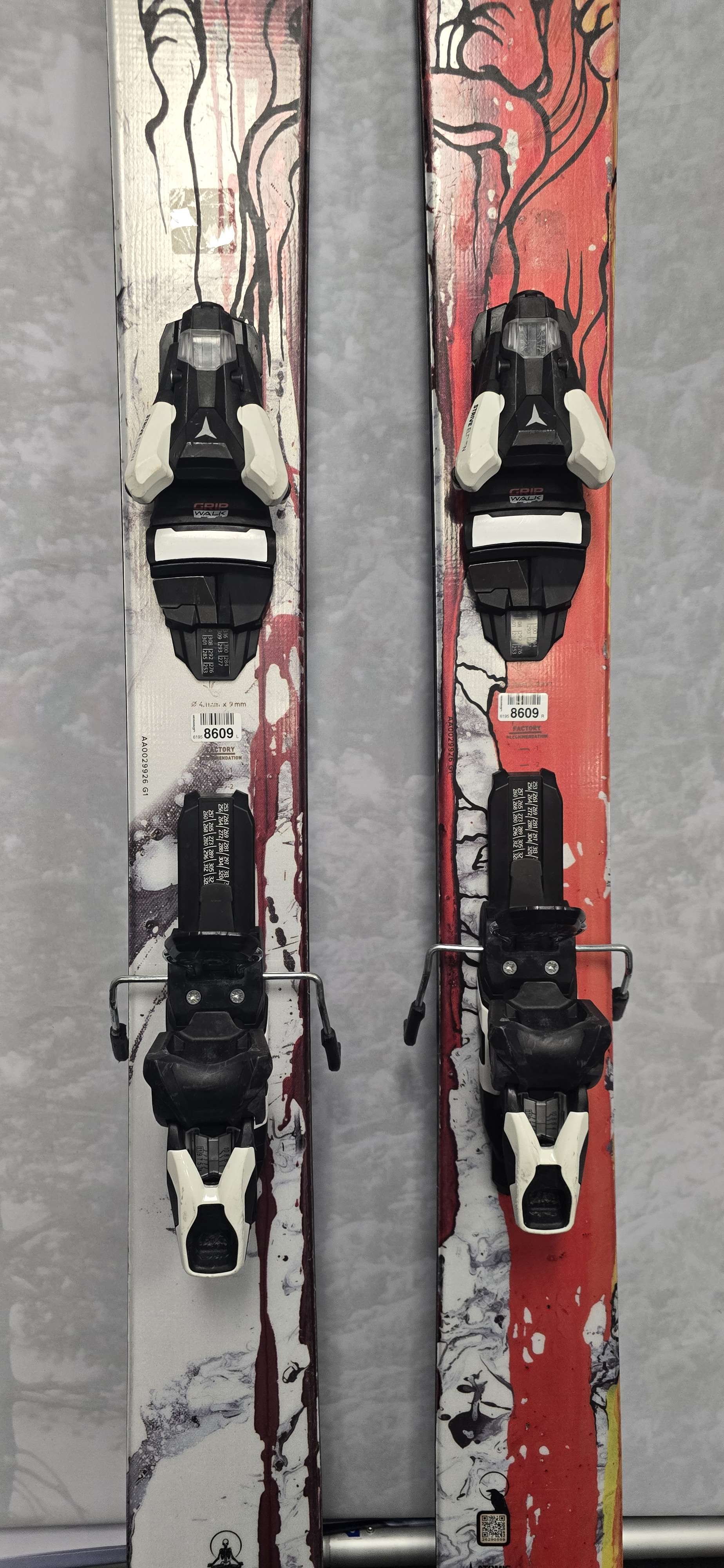 Used Atomic Bent Chetler 110 172cm with adjustable Strive Eleven bindings