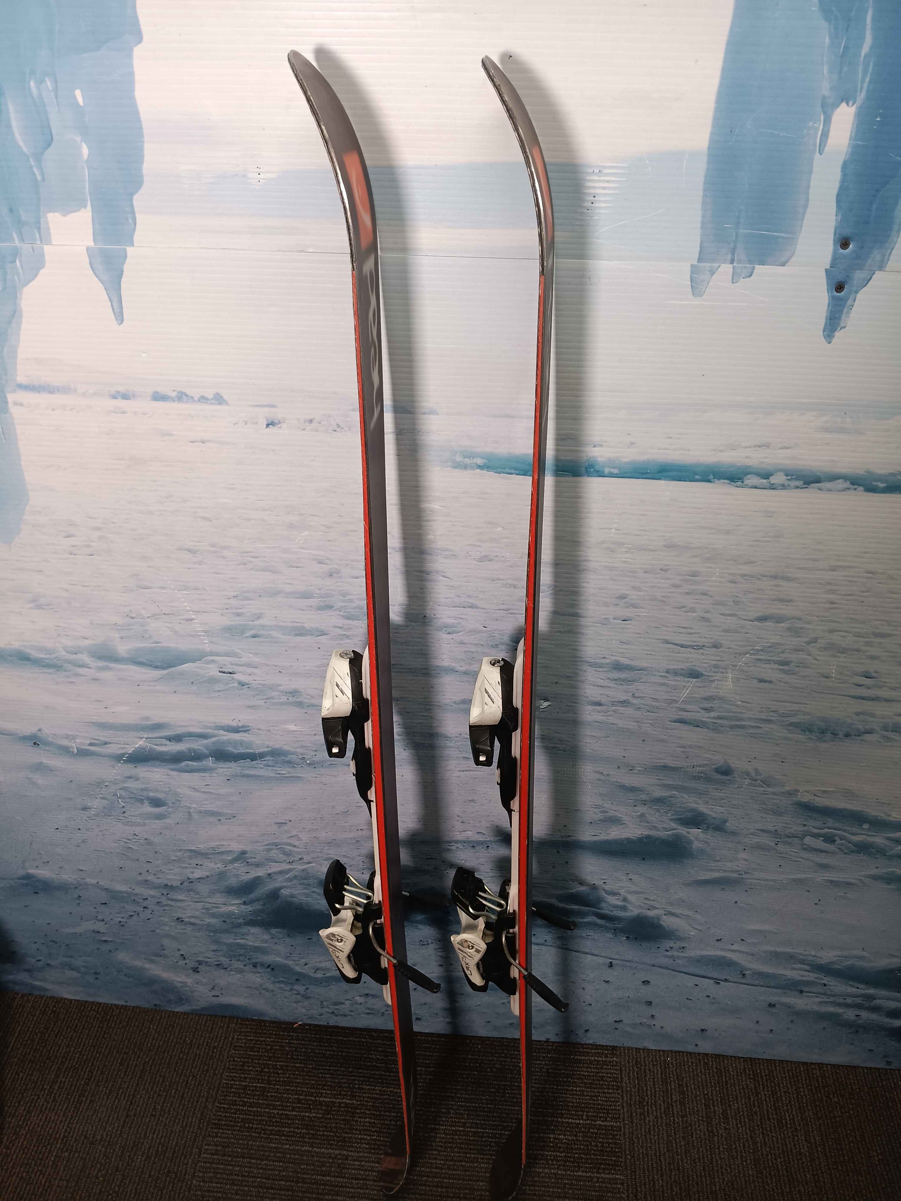 Used Head Jr Caddy 81 Youth Ski w/ Tyrolia Lrx 7.5 Demo Bindings - 141CM