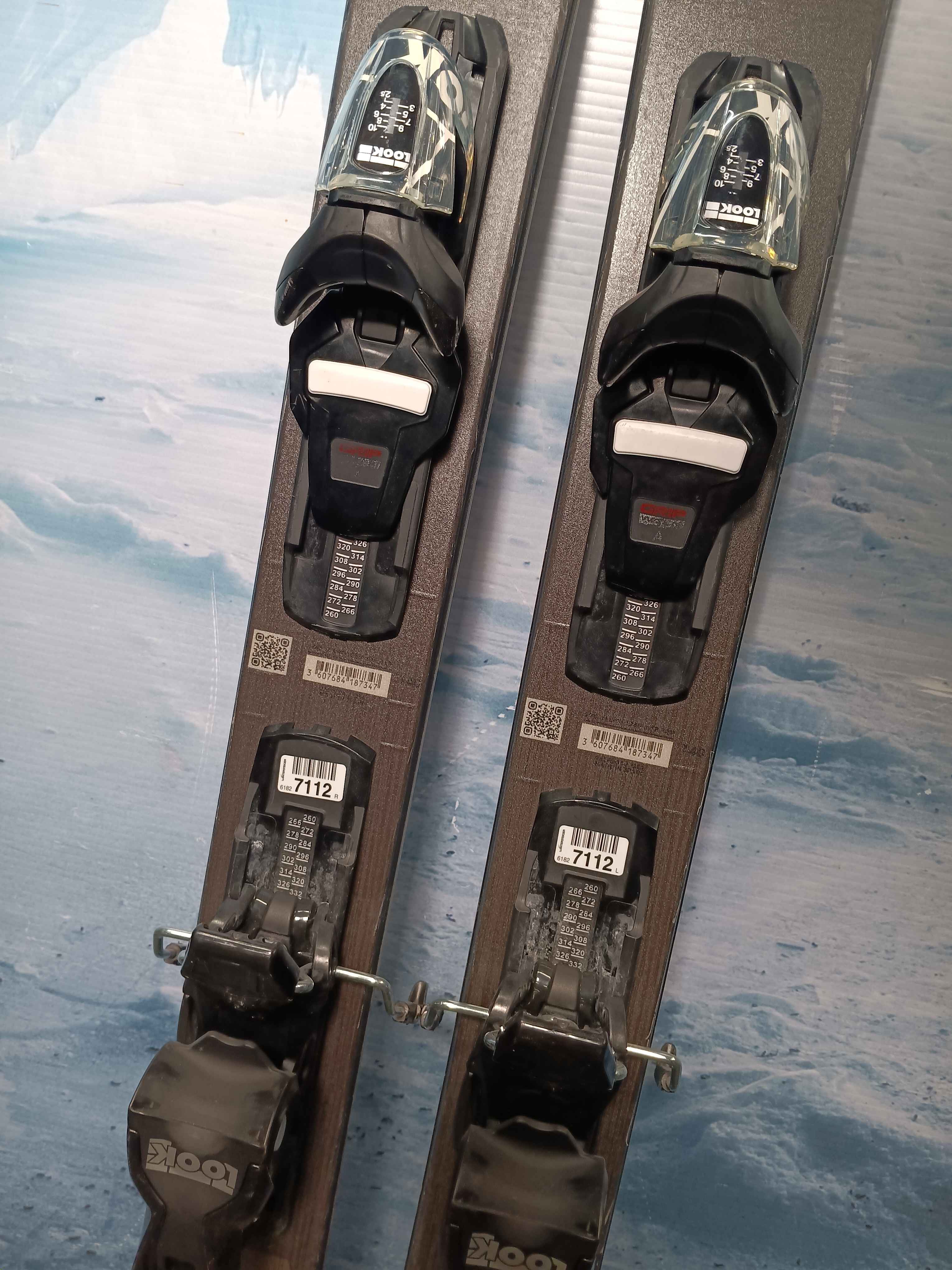 Used Rossignol Sender 90 Pro Ski - 140CM W/ Look Xpress 10 GW Demo Binding