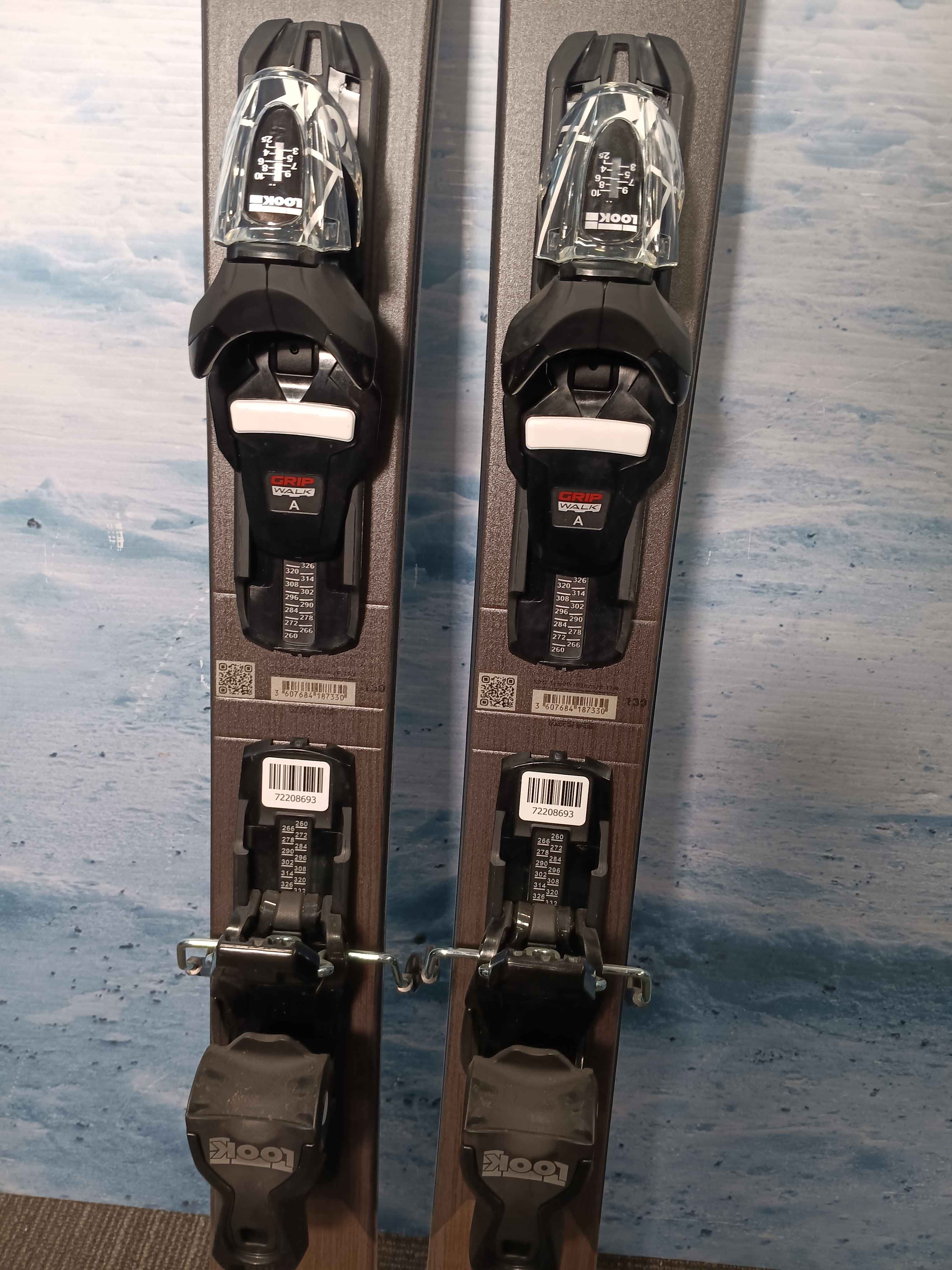 Used Rossignol Sender 90 Pro Ski - 130CM W/ Look Xpress 10 GW Demo Binding
