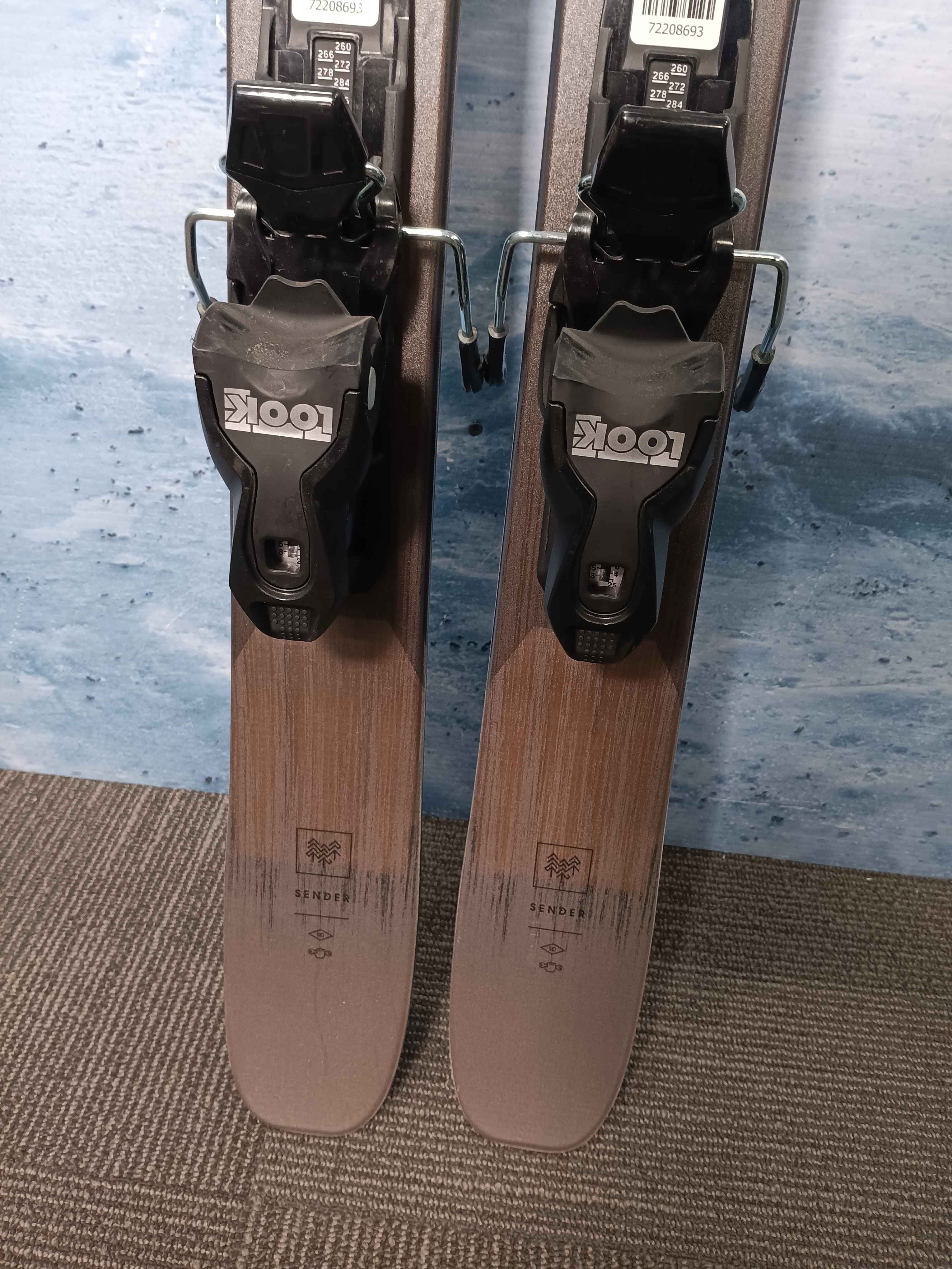 Used Rossignol Sender 90 Pro Ski - 130CM W/ Look Xpress 10 GW Demo Binding