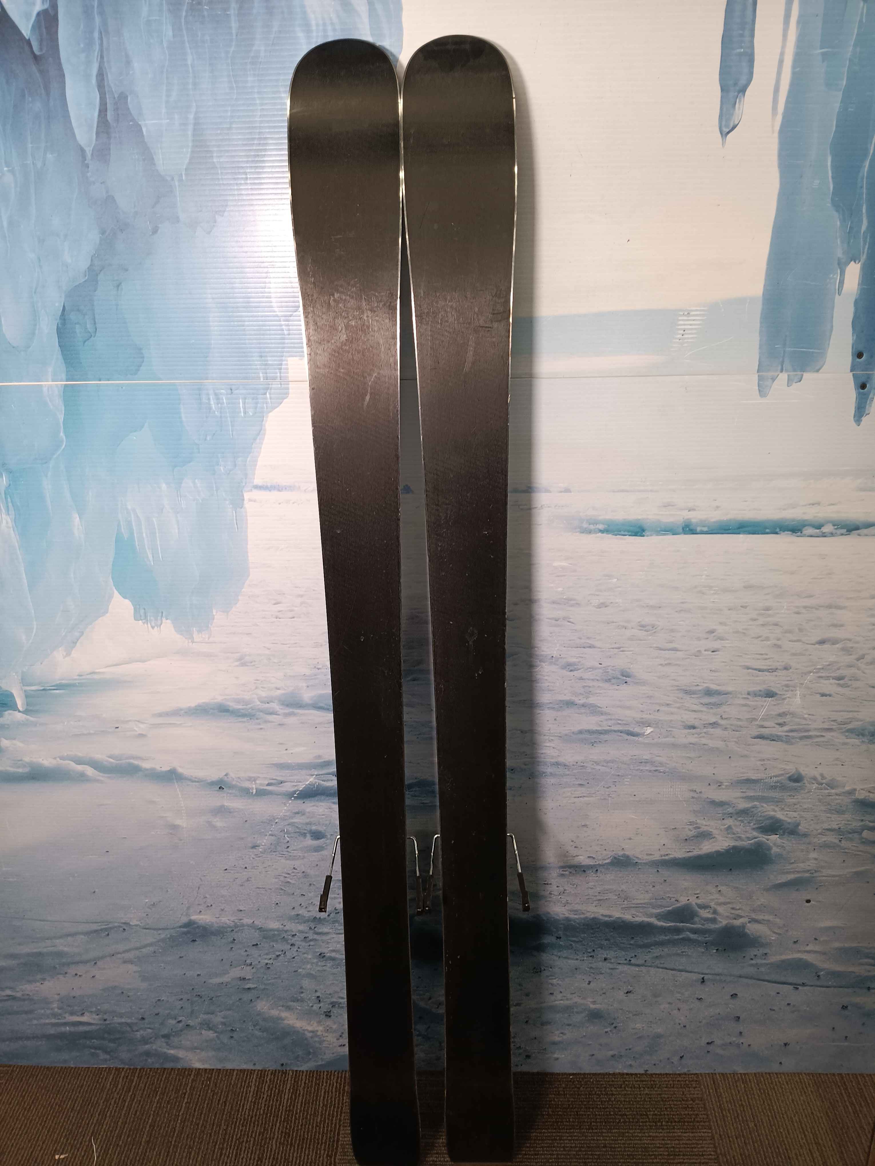 Used  Rossignol  Sender 90 Pro Ski w/ Look  Xpress 10 GW Demo Bindings - 150CM