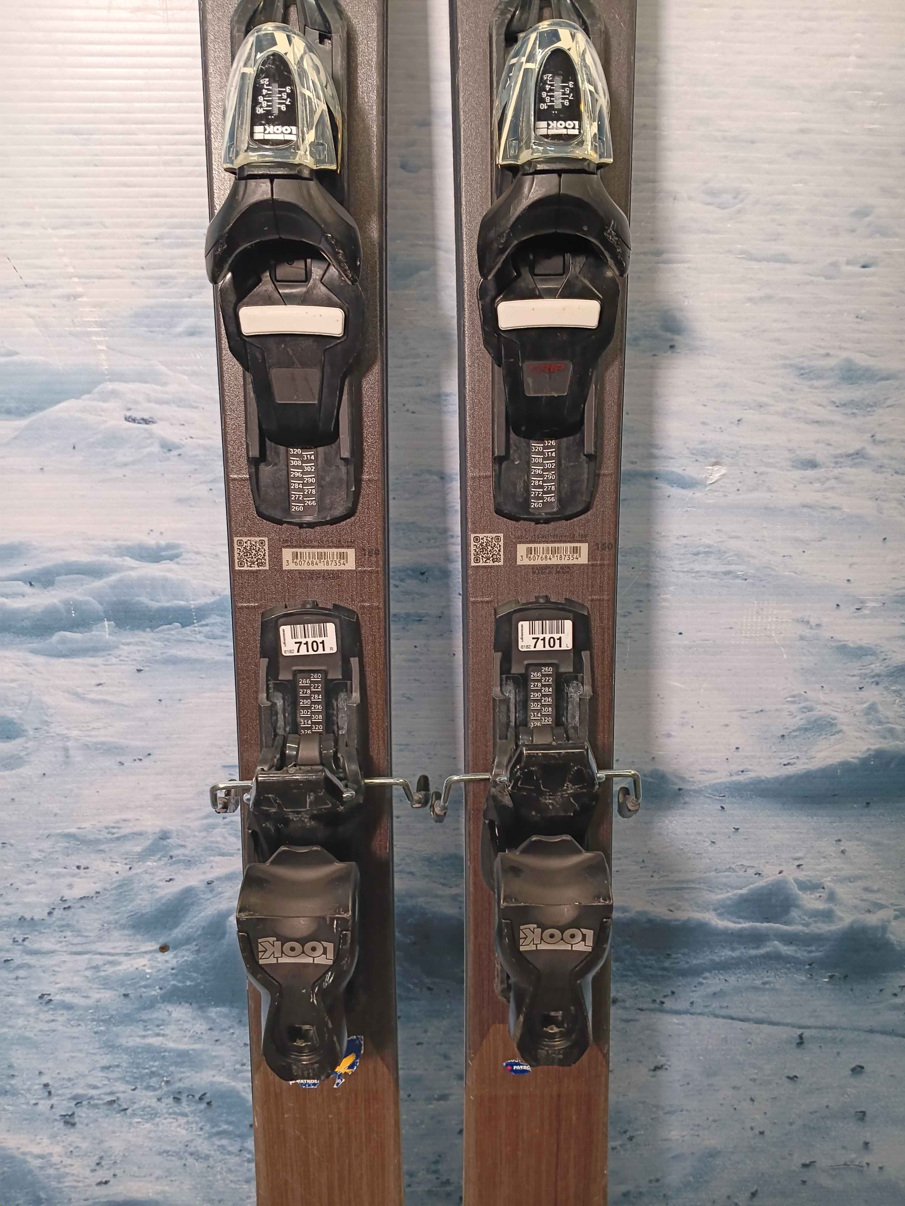 Used  Rossignol  Sender 90 Pro Ski w/ Look  Xpress 10 GW Demo Bindings - 150cm