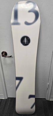 Burton Family Tree: Hometown Hero 152cm Snowboard - Lightly Used (2026)