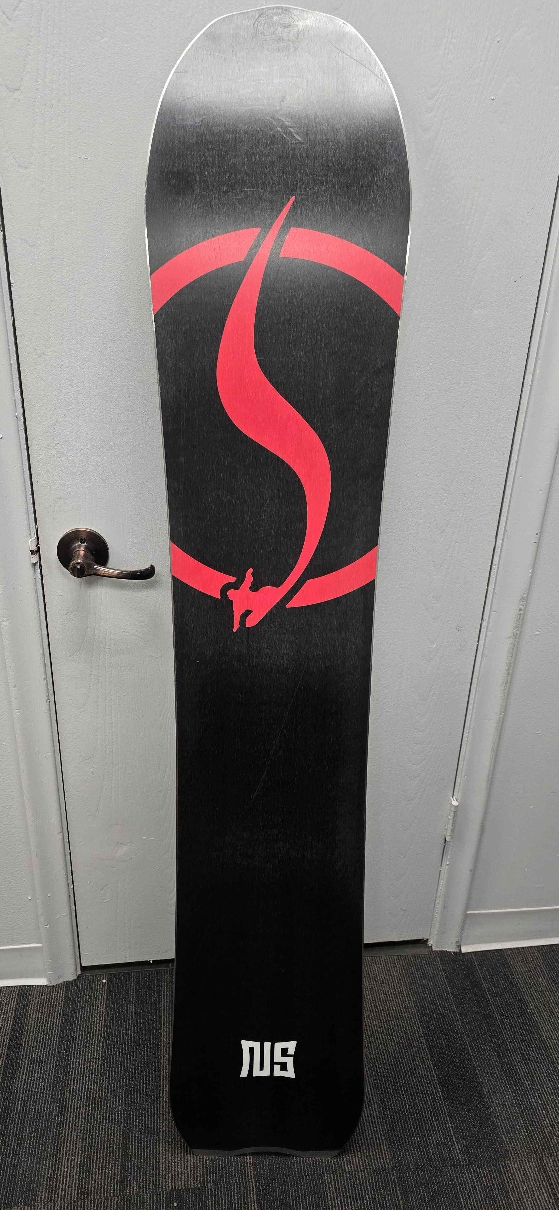 Never Summer Valhalla 164cm Snowboard - Lightly Used (2026)