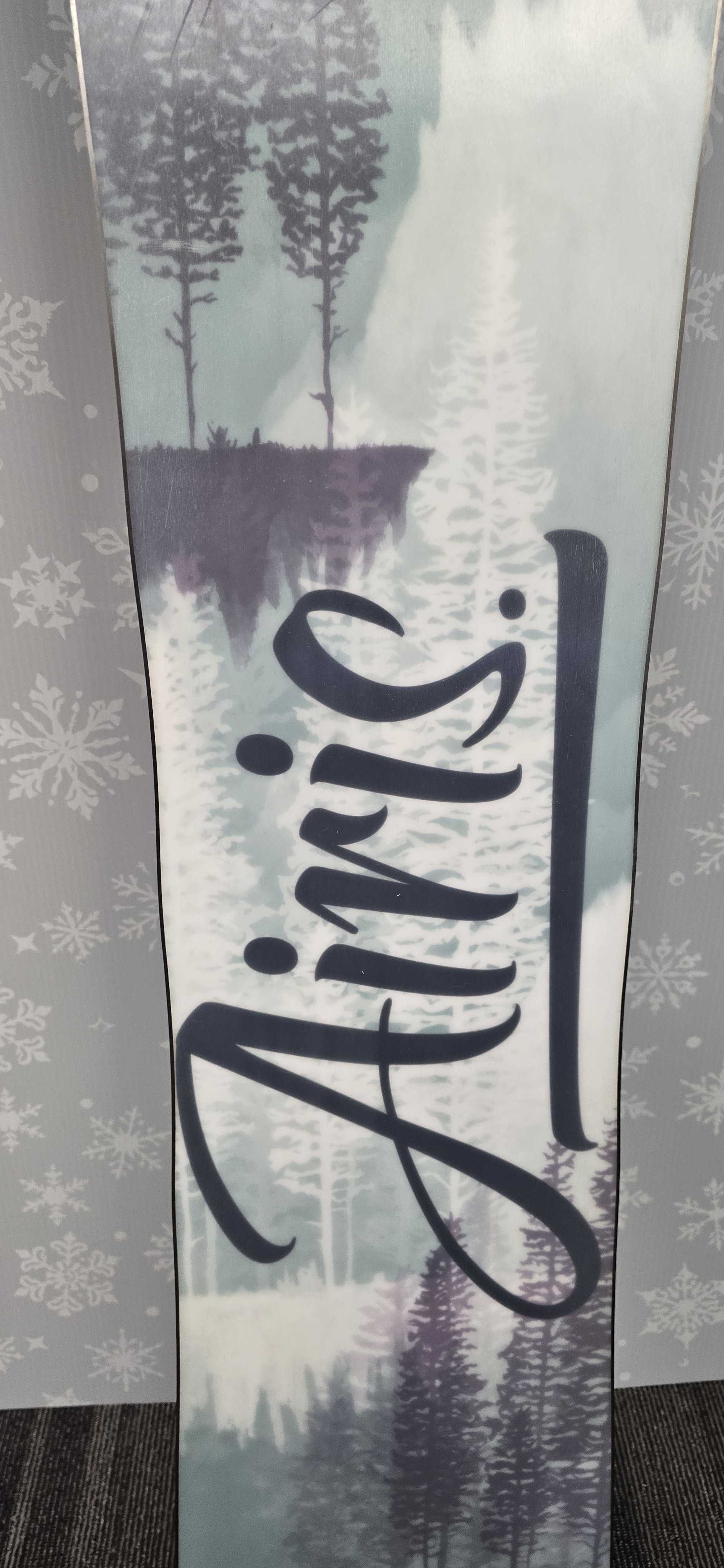 Used 2025 Rossignol Airis 143CM Snowboard