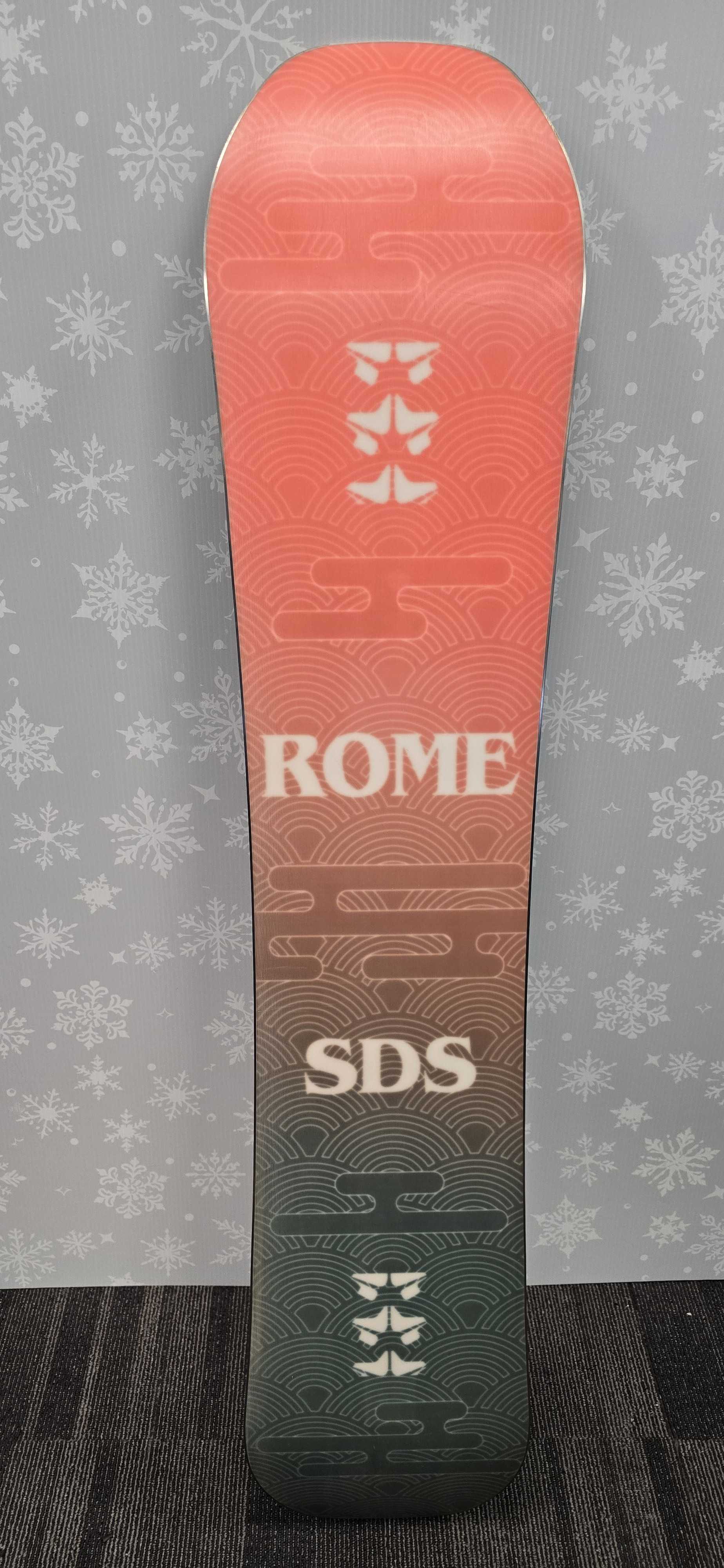 Used RomeSDS Royal Snowboard - 144CM