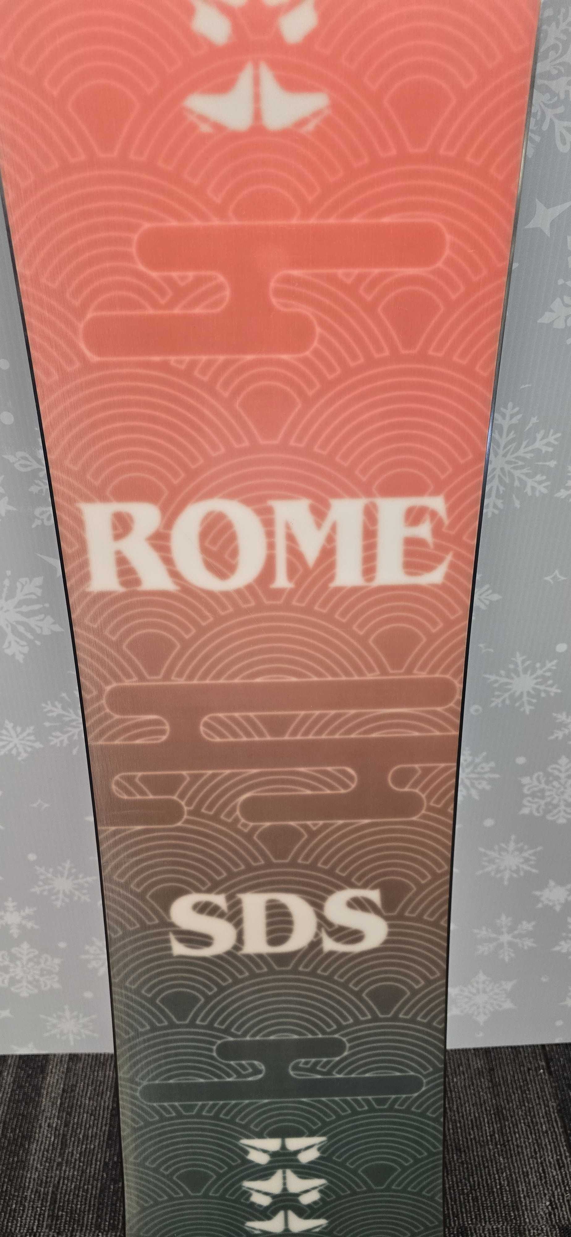 Used RomeSDS Royal Snowboard - 144CM