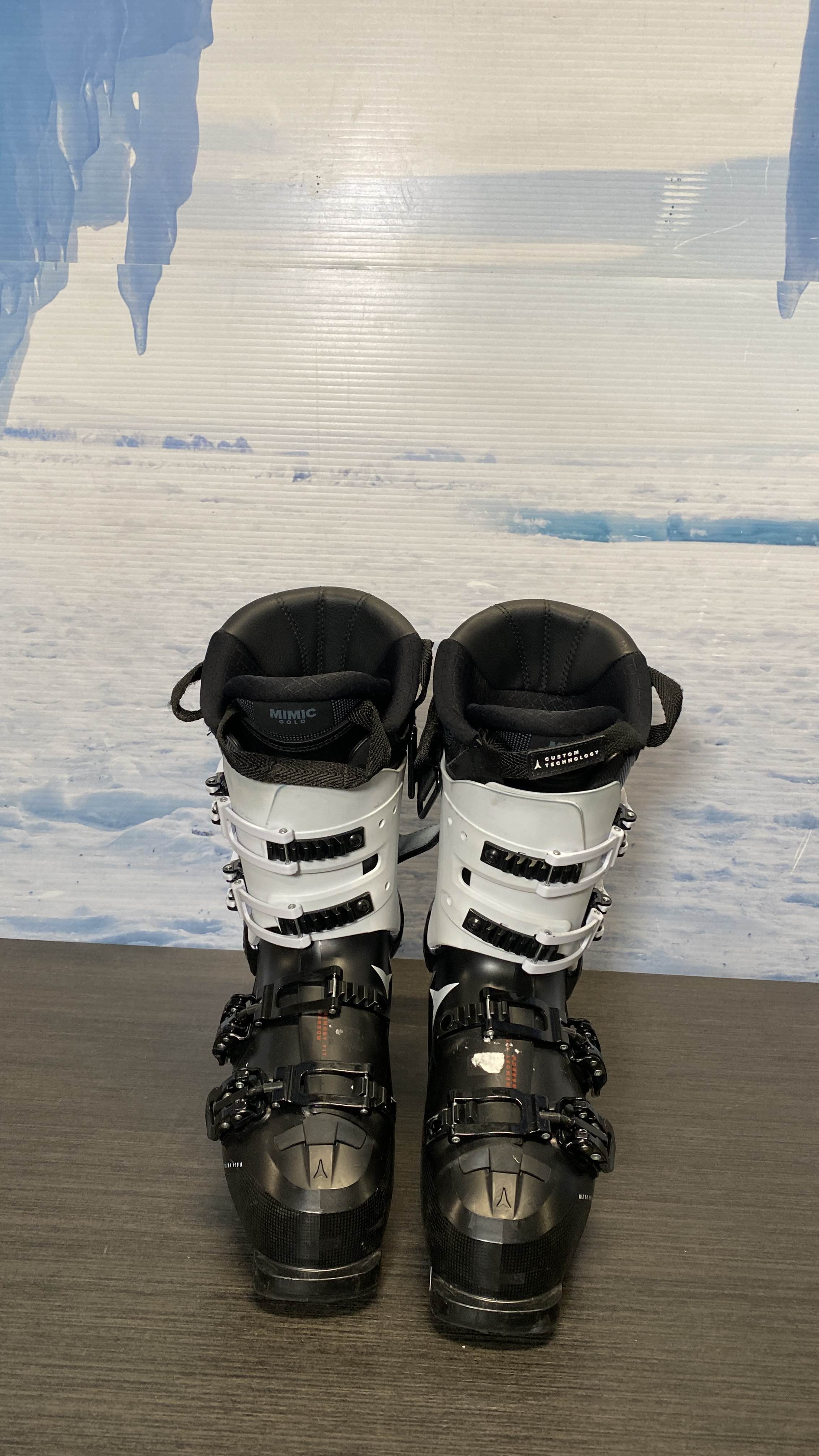 Used Atomic Hawx Ultra 110 S GW 25.5MP Ski Boot