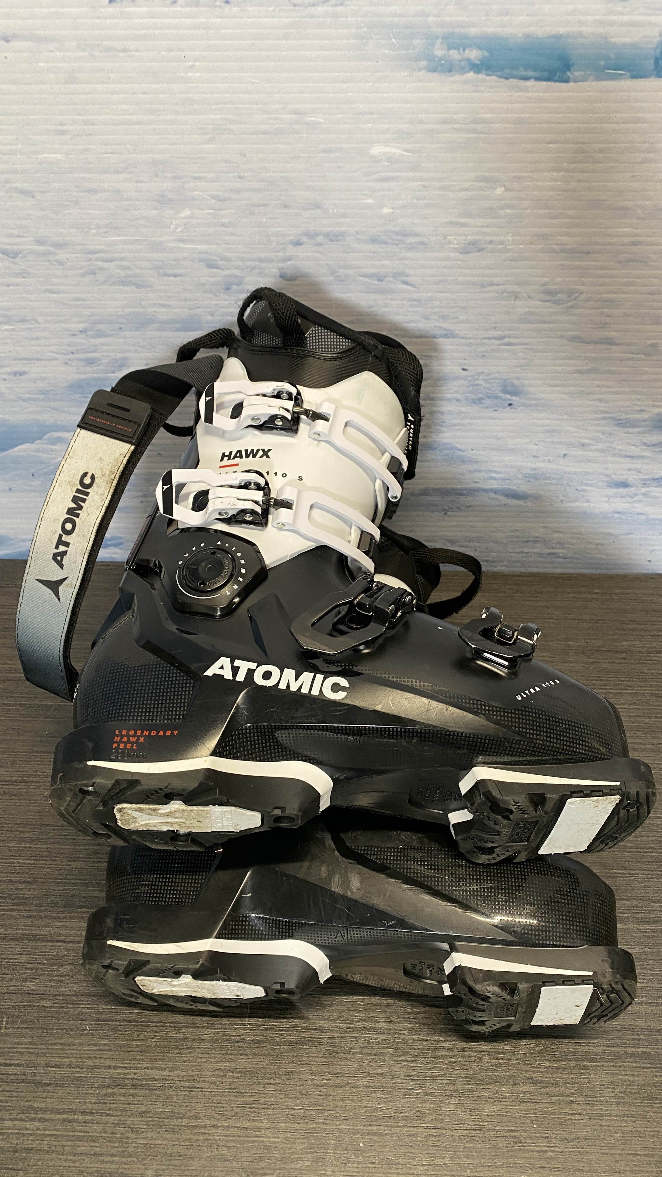 Used Atomic Hawx Ultra 110 S GW 25.5MP Ski Boot