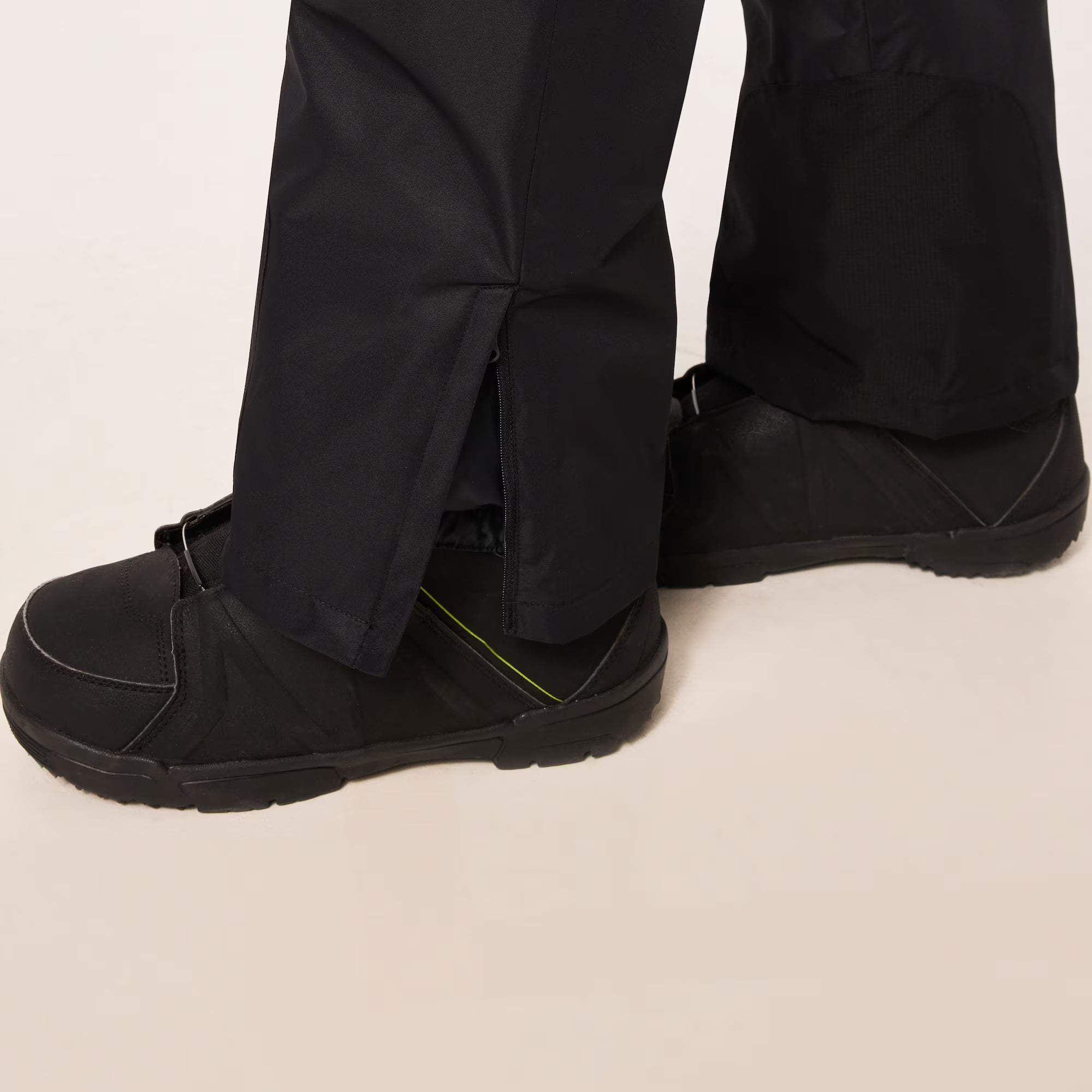 Oakley Divisional Cargo Shell Men's Ski Pant (2024)