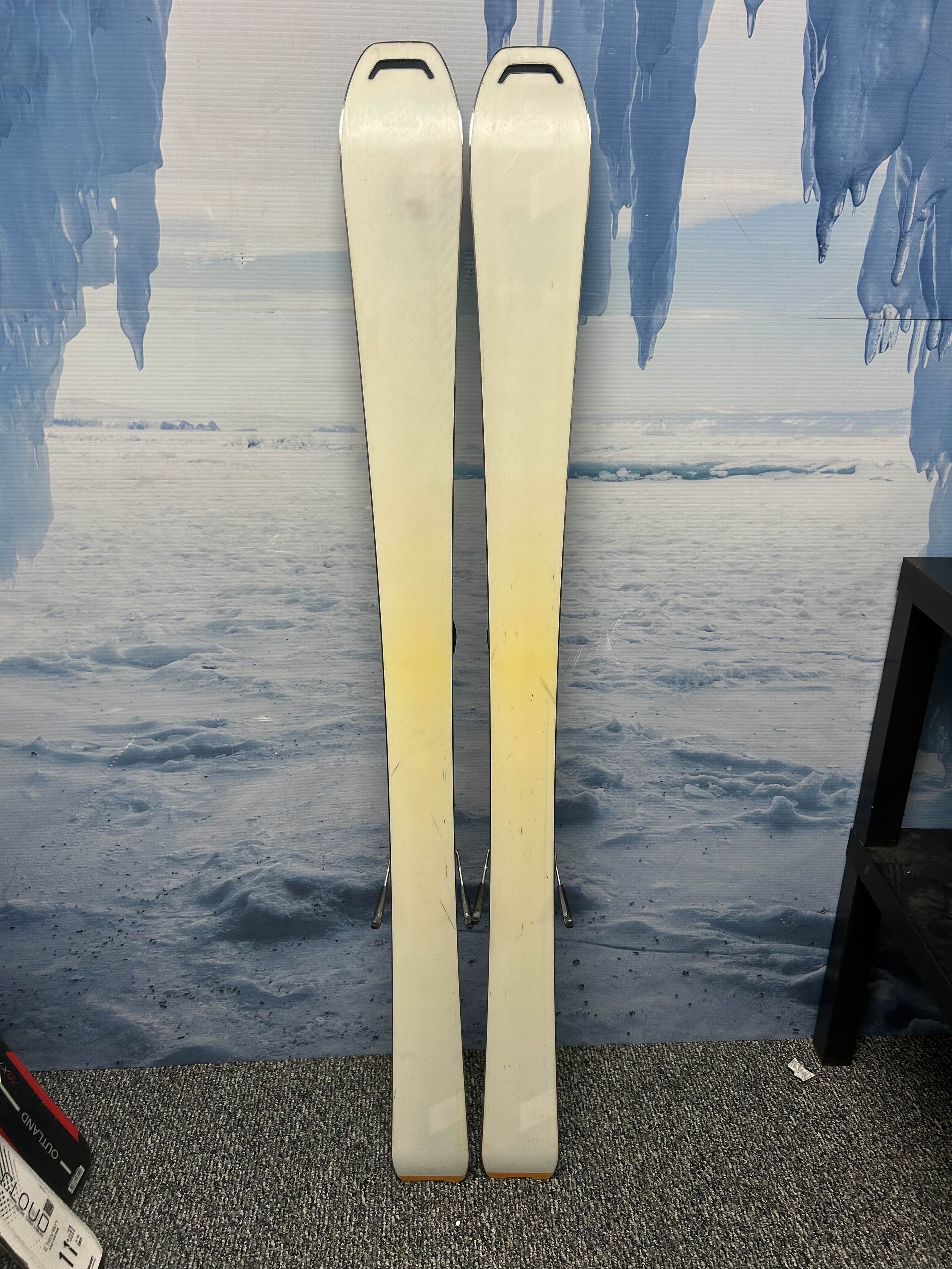 Used Head Wild Joy 153cm Skis w/ Tyrolia Attack 11 Demo Binding