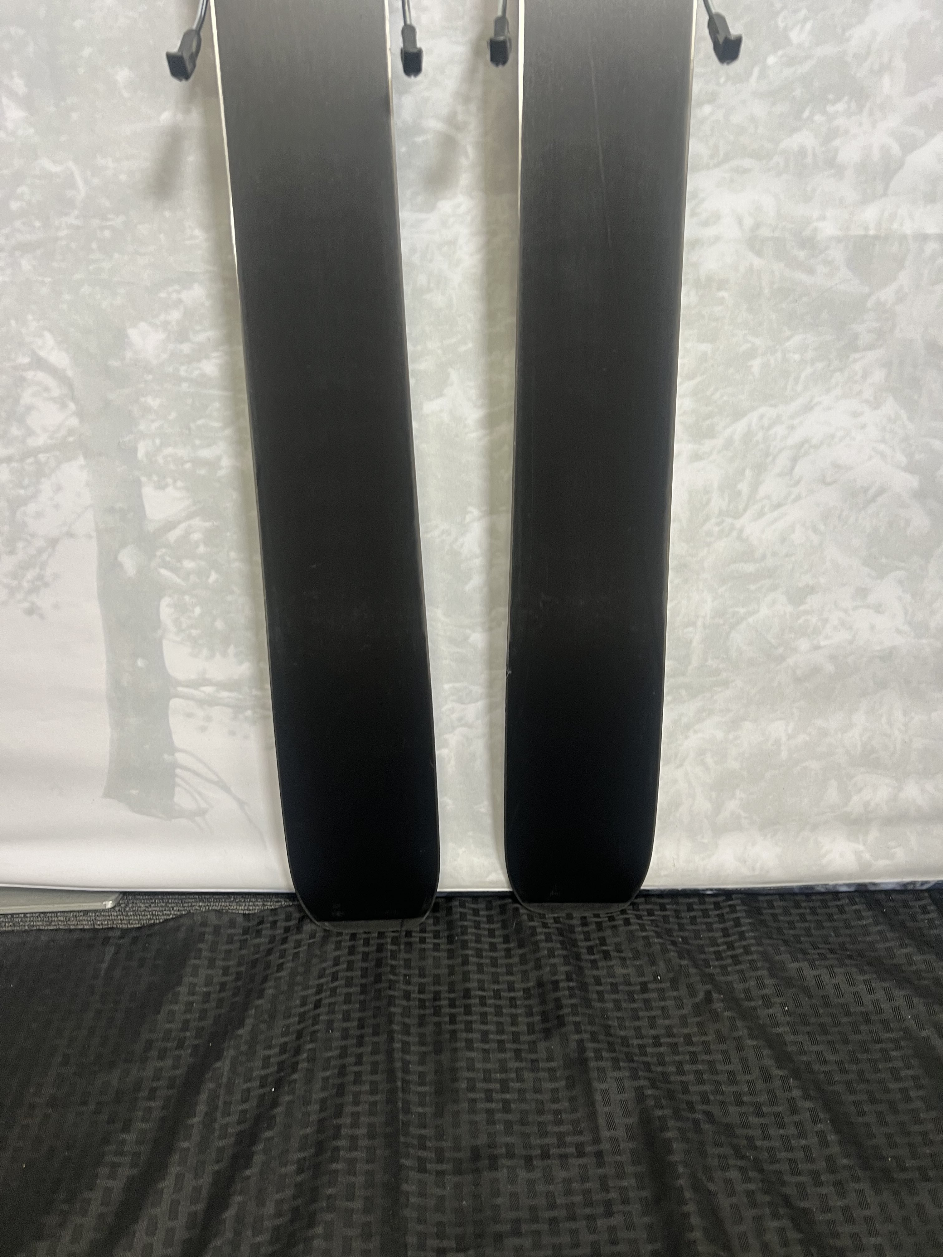 Lightly Used Rossignol Sender Soul 102 172cm Skis w/ Look NX 12 Bindings