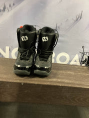 New Morrow Lace Up US 8.5 Snowboard Boot