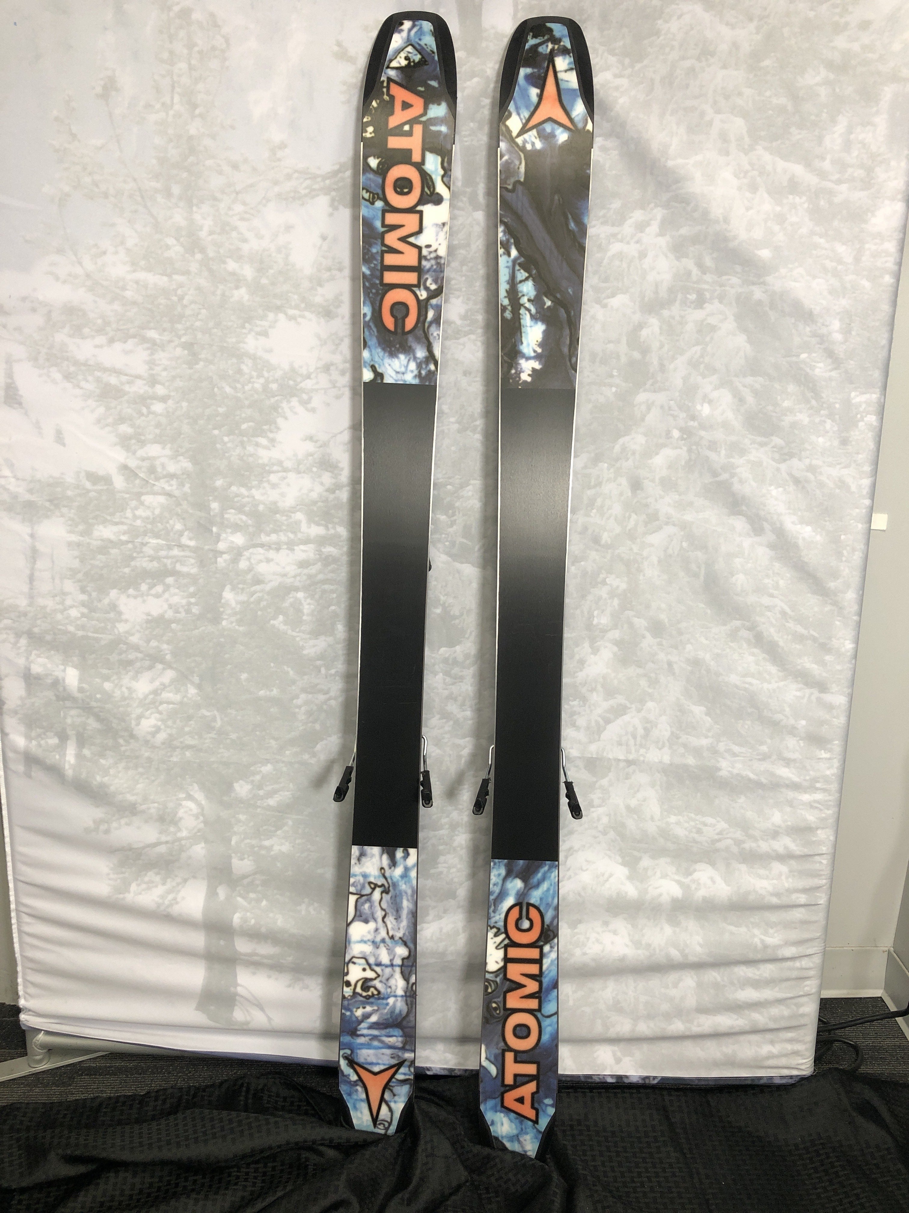 Lightly Used 2025 Atomic Bent Chetler 90 Skis - 157cm w/ Salomon Strive 13 GW binding