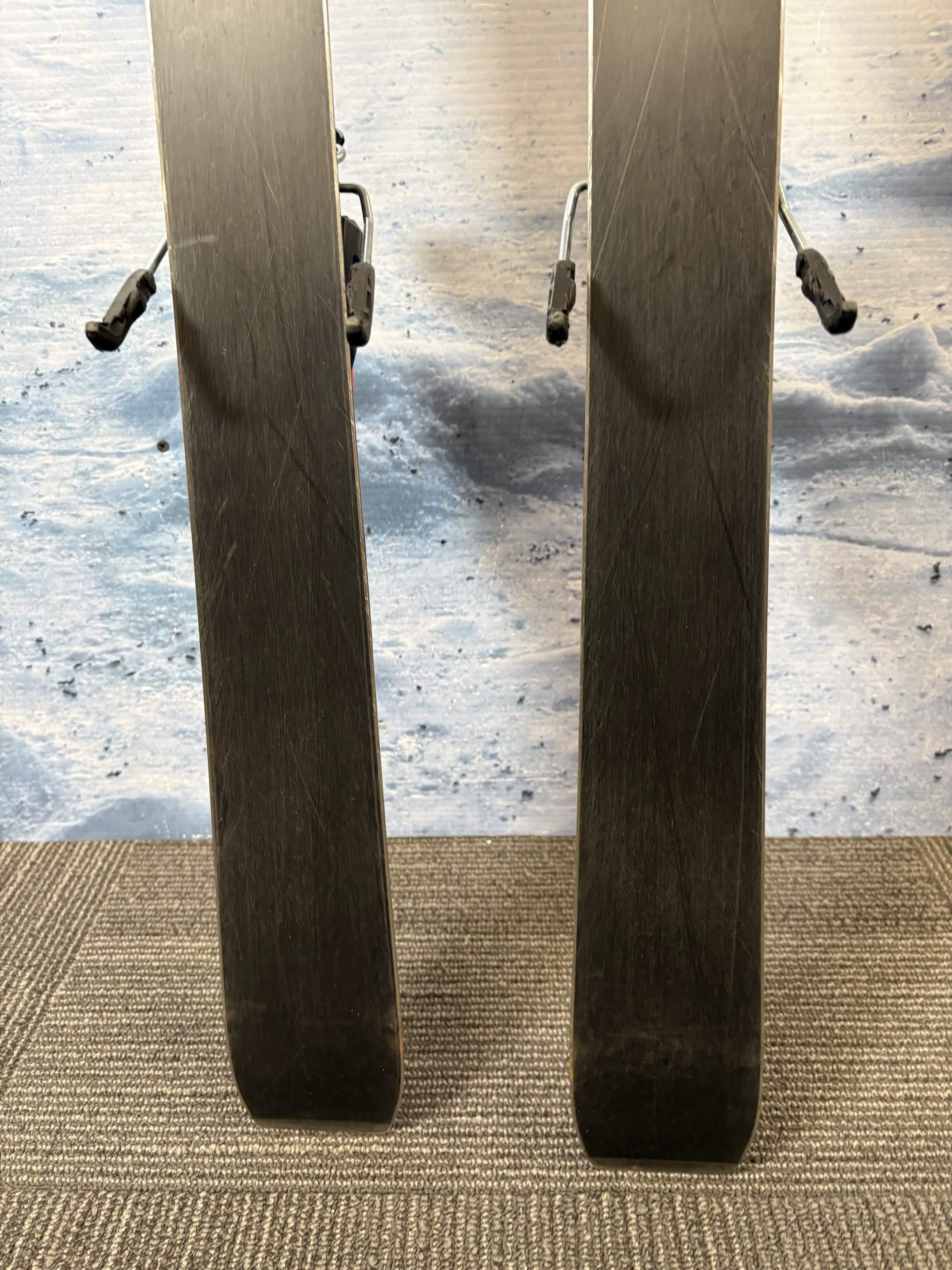 Used Atomic Vantage X 75 147cm Skis w/ Atomic E M10 GW Bindings