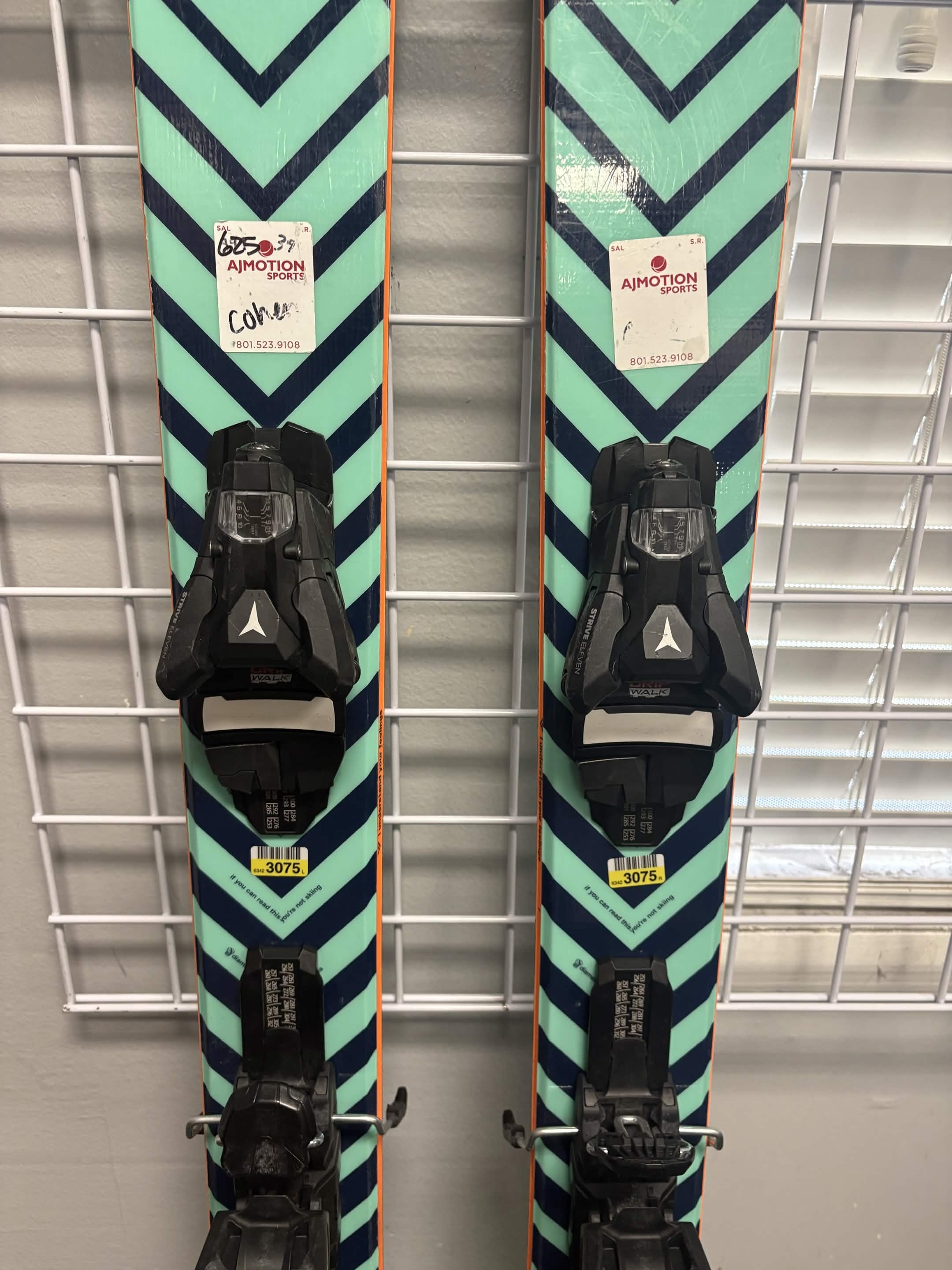 Black Crows Atris 172cm Skis w/ Atomic Strive 13 GW Demo Binding - New 2026