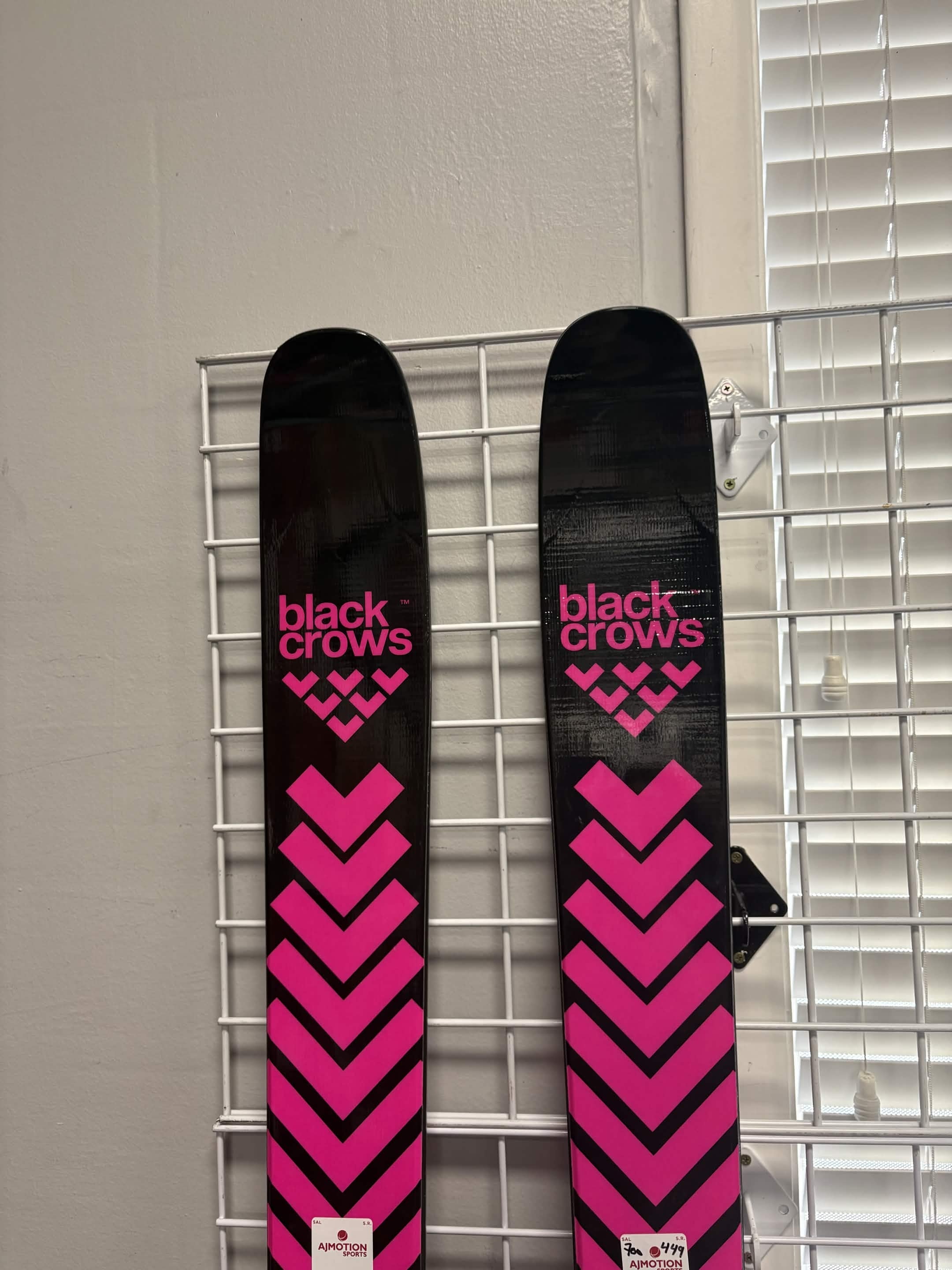 Black Crows Corvus Demo Ski 186cm w/ Atomic Strive 13 GW Demo Binding