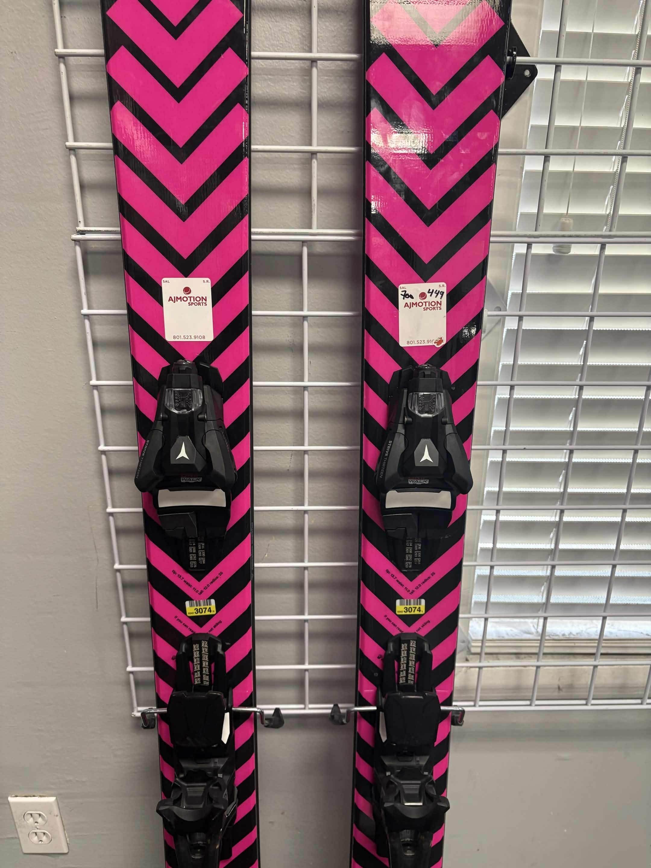 Black Crows Corvus Demo Ski 186cm w/ Atomic Strive 13 GW Demo Binding