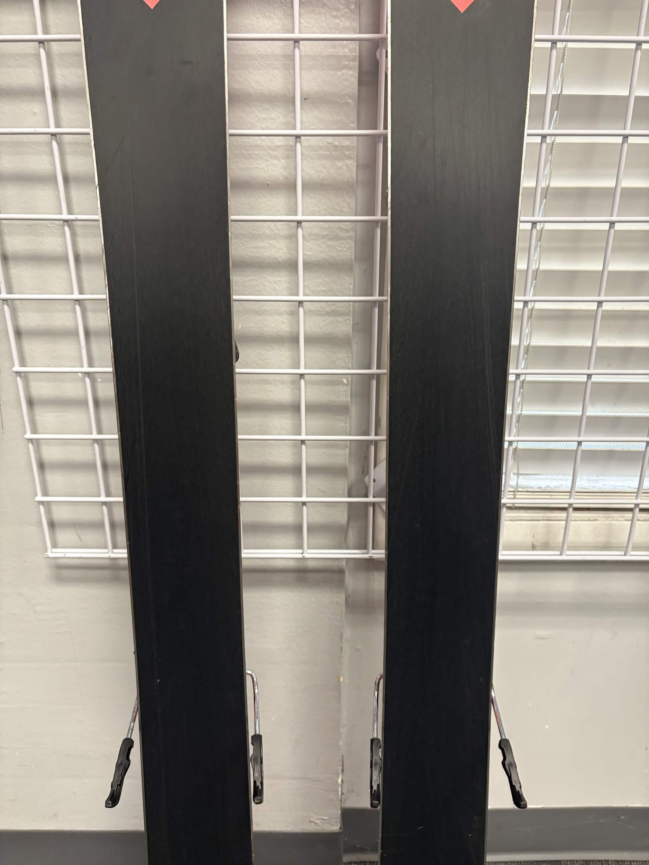Black Crows Camox Birdie 162cm Skis w/ Atomic Strive 13 GW Demo Binding - New 2026