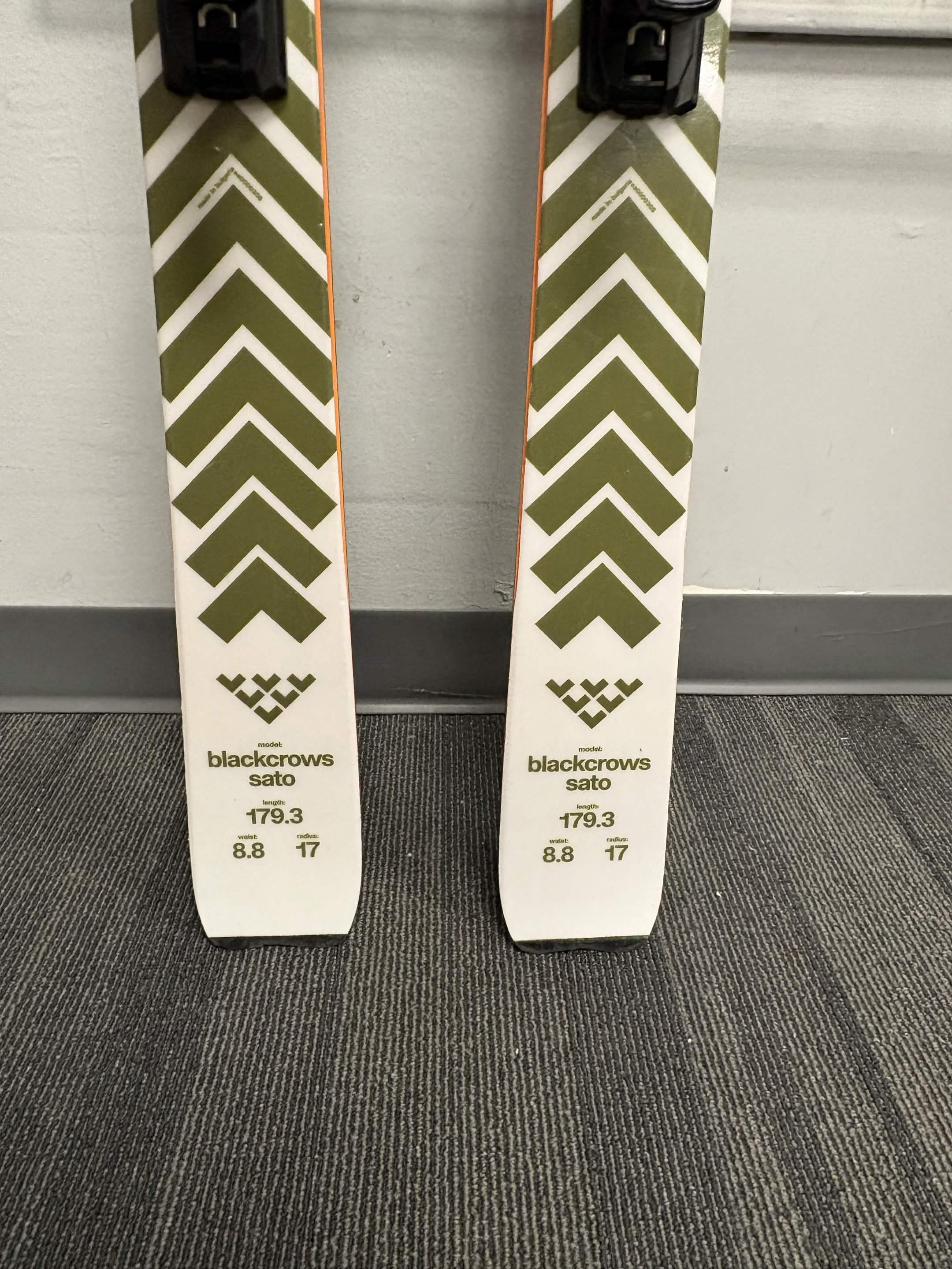 Black Crows Sato 179cm Skis w/ Atomic Strive 13 GW Demo Binding - Lightly Used 2026