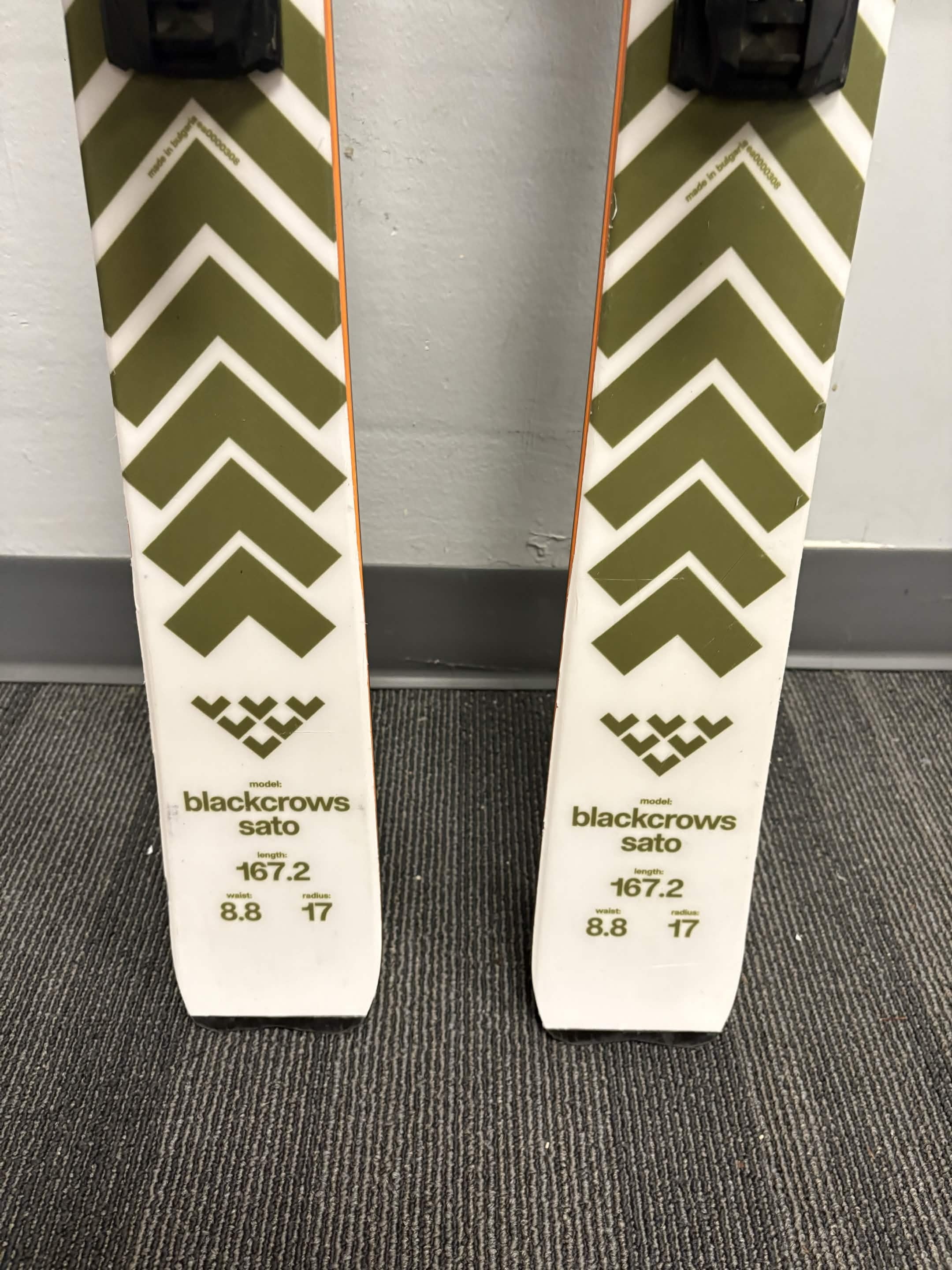 Black Crows Sato 167cm Skis w/ Salomon M12 GW Demo Binding - Lightly Used 2026