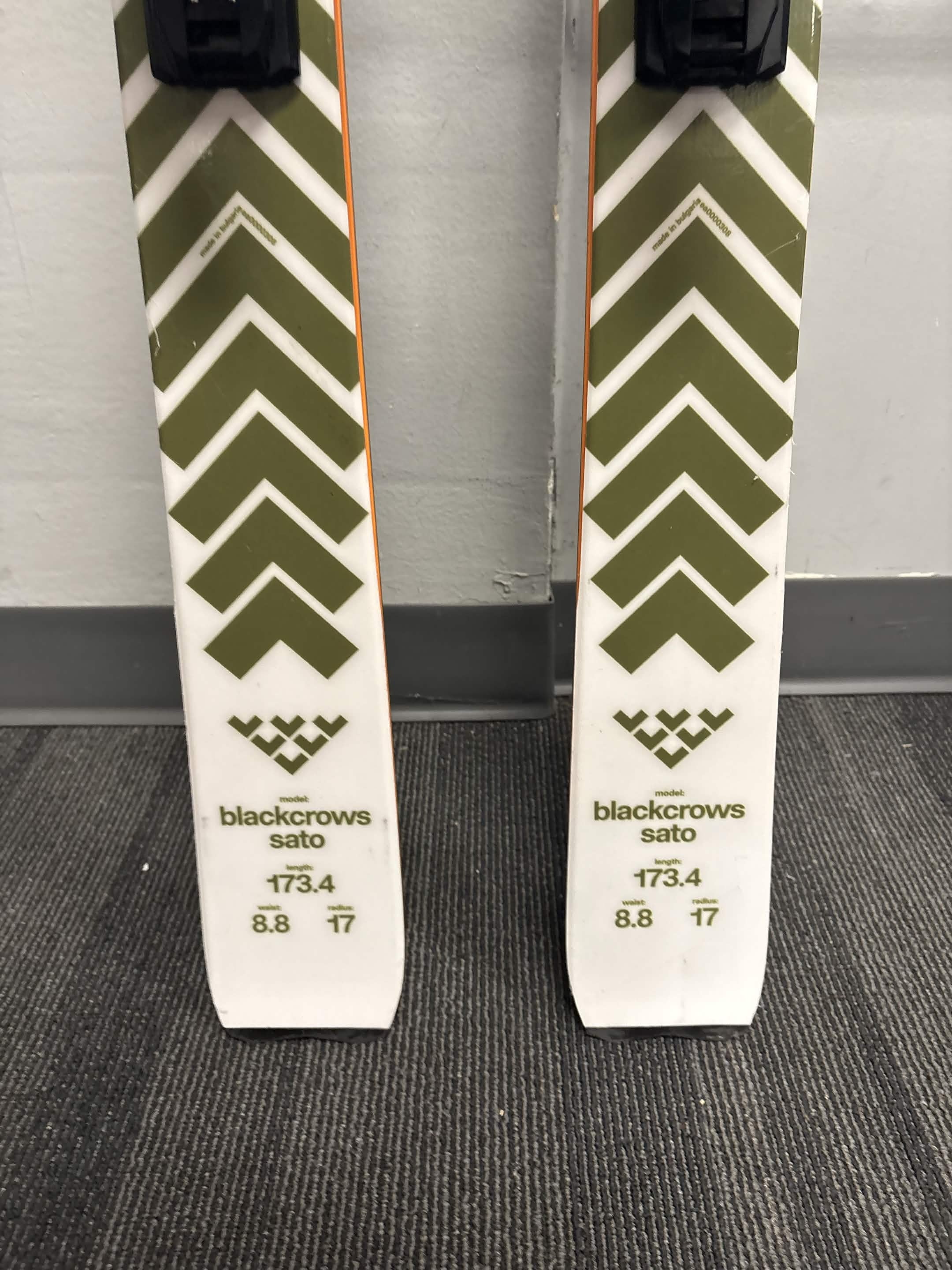 Black Crows Sato 173cm Skis w/ Atomic Strive 13 GW Demo Binding - Lightly Used 2026