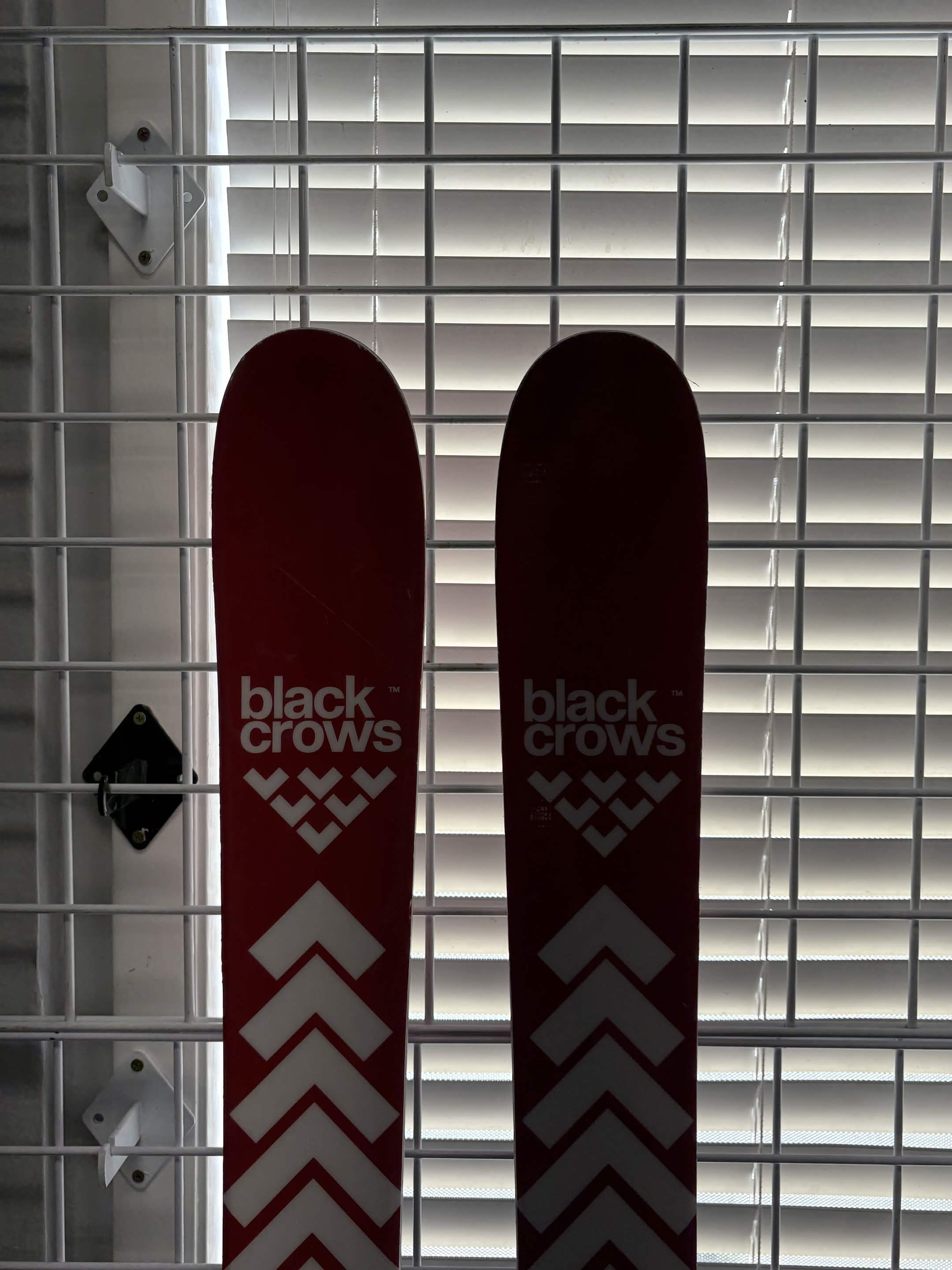 Black Crows Camox 169cm Skis w/ Atomic Strive 13 GW Demo Binding - Lightly Used 2026
