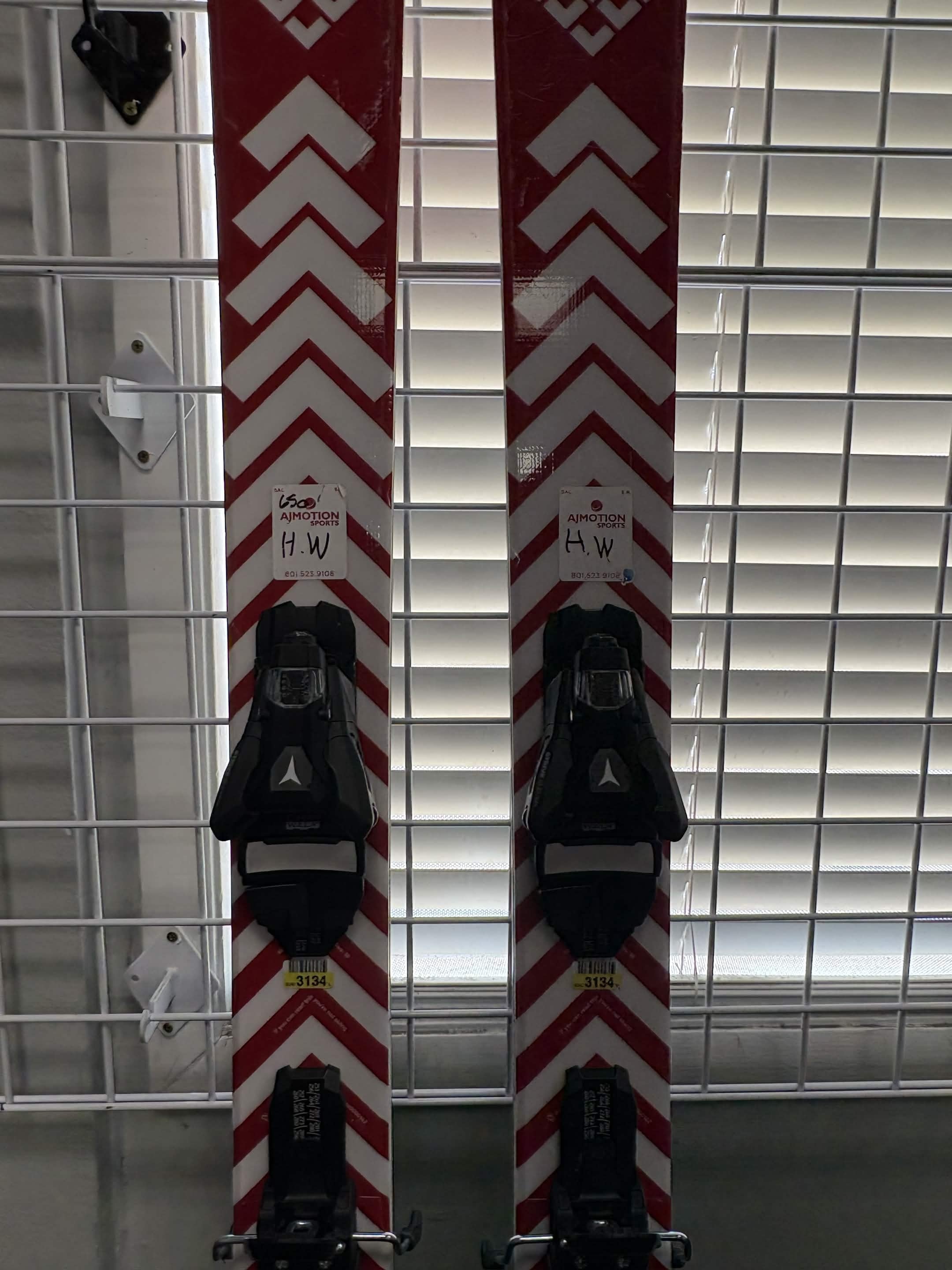 Black Crows Camox 169cm Skis w/ Atomic Strive 13 GW Demo Binding - Lightly Used 2026