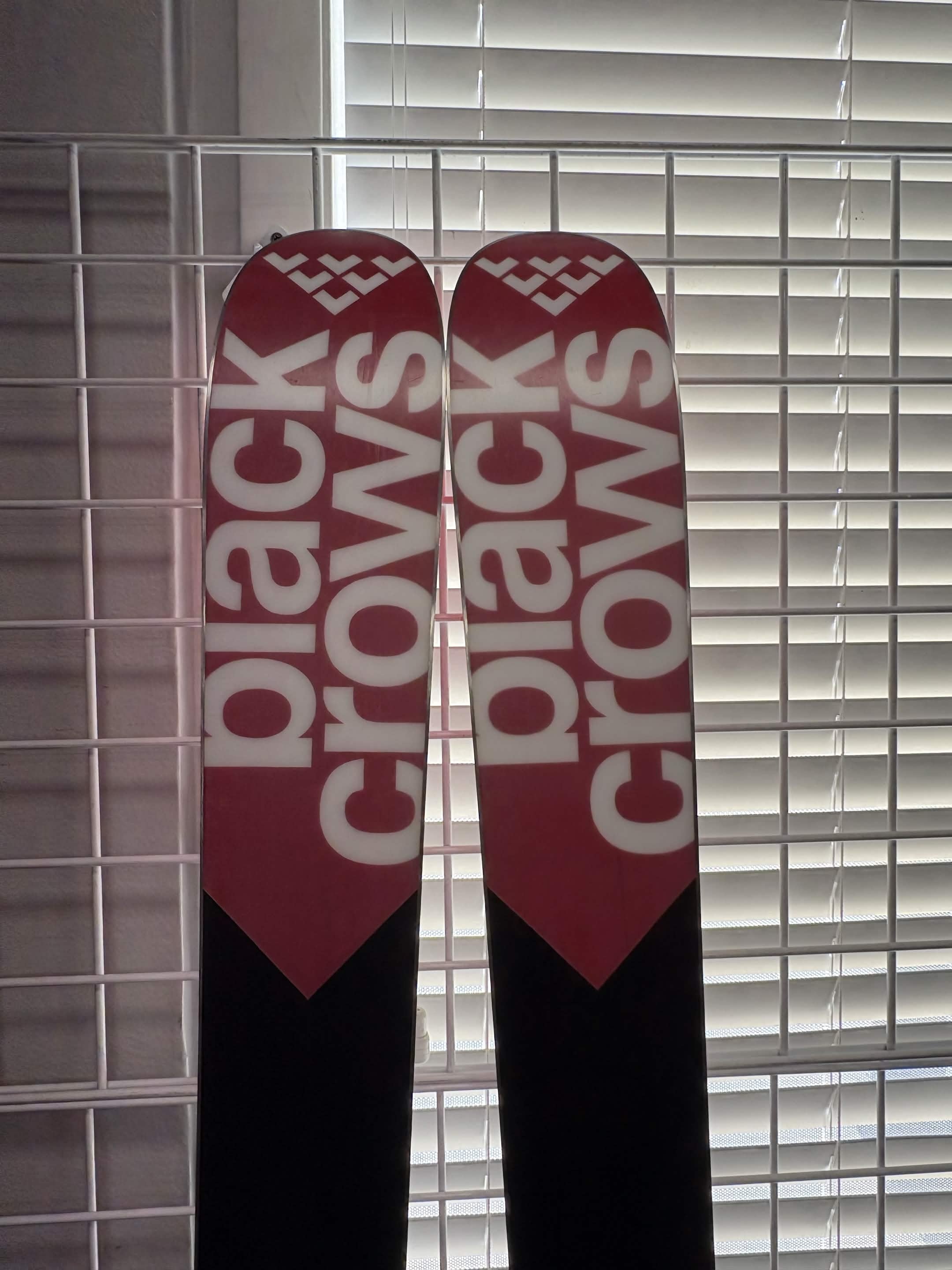 Black Crows Camox 182cm Skis w/ Atomic Strive 13 GW Demo Binding - Lightly Used 2026