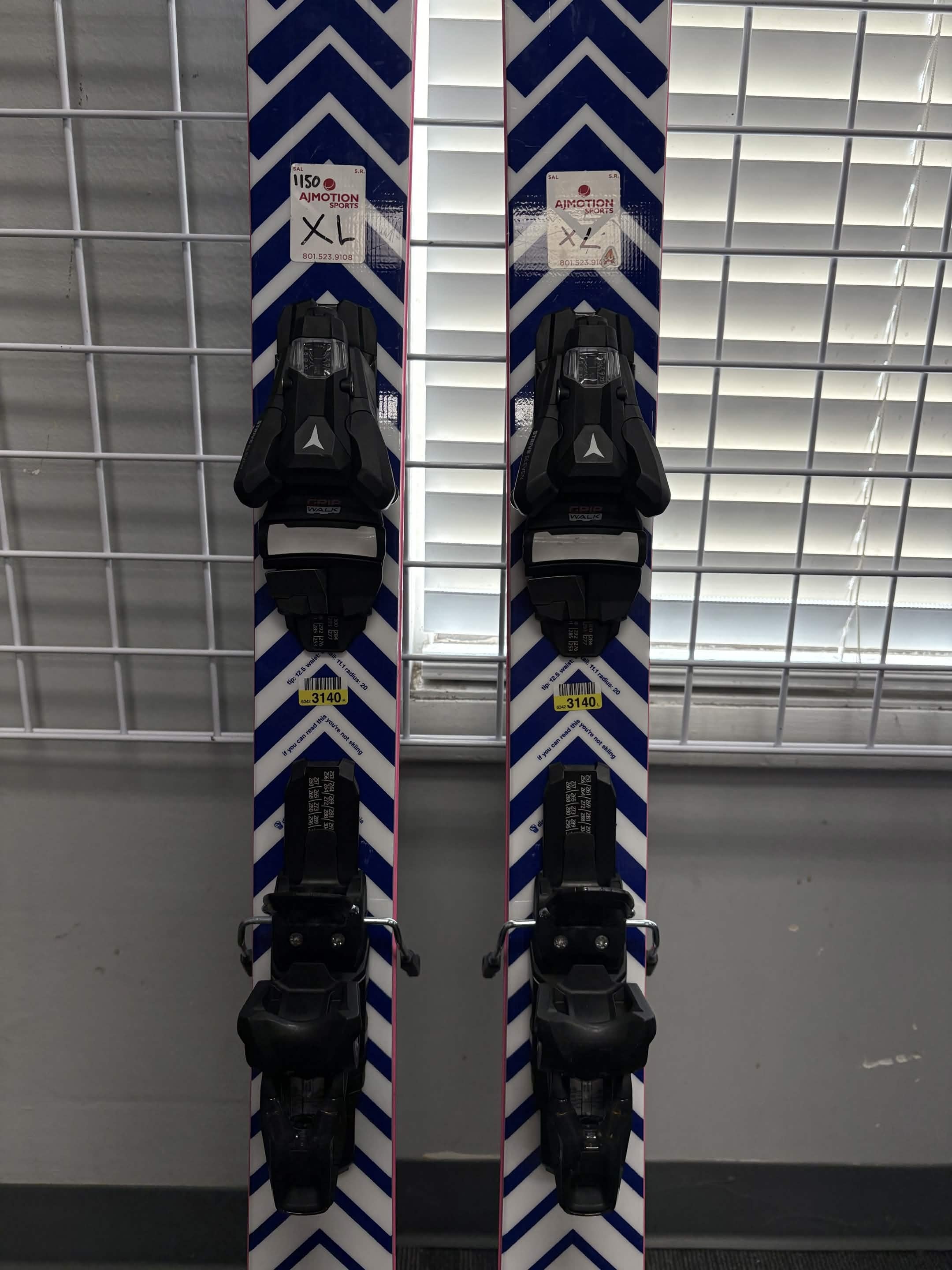 Black Crows Serpo 160cm Skis w/ Atomic Strive 13 GW Demo Binding - Lightly Used
