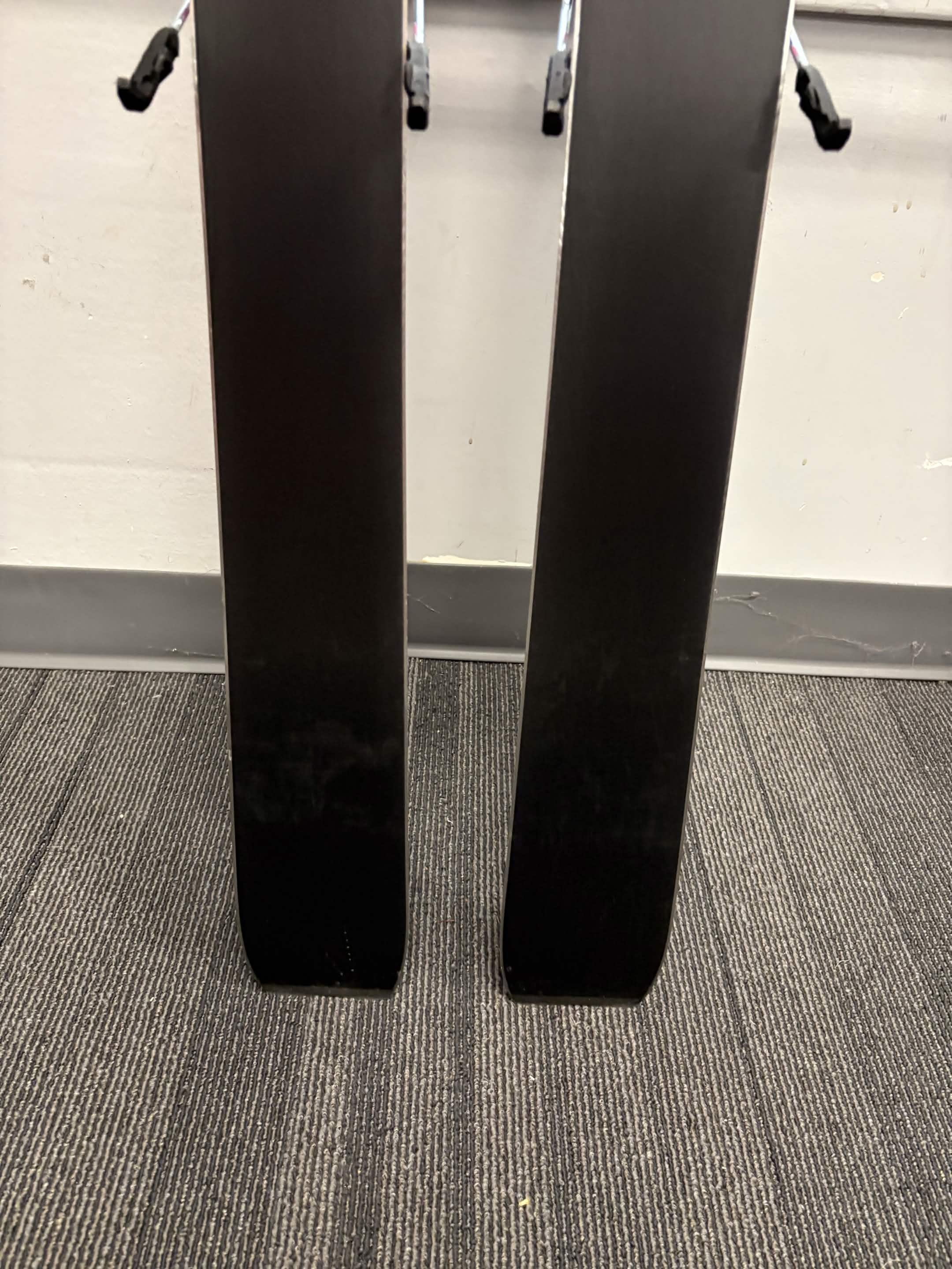 Black Crows Serpo 160cm Skis w/ Atomic Strive 13 GW Demo Binding - Lightly Used