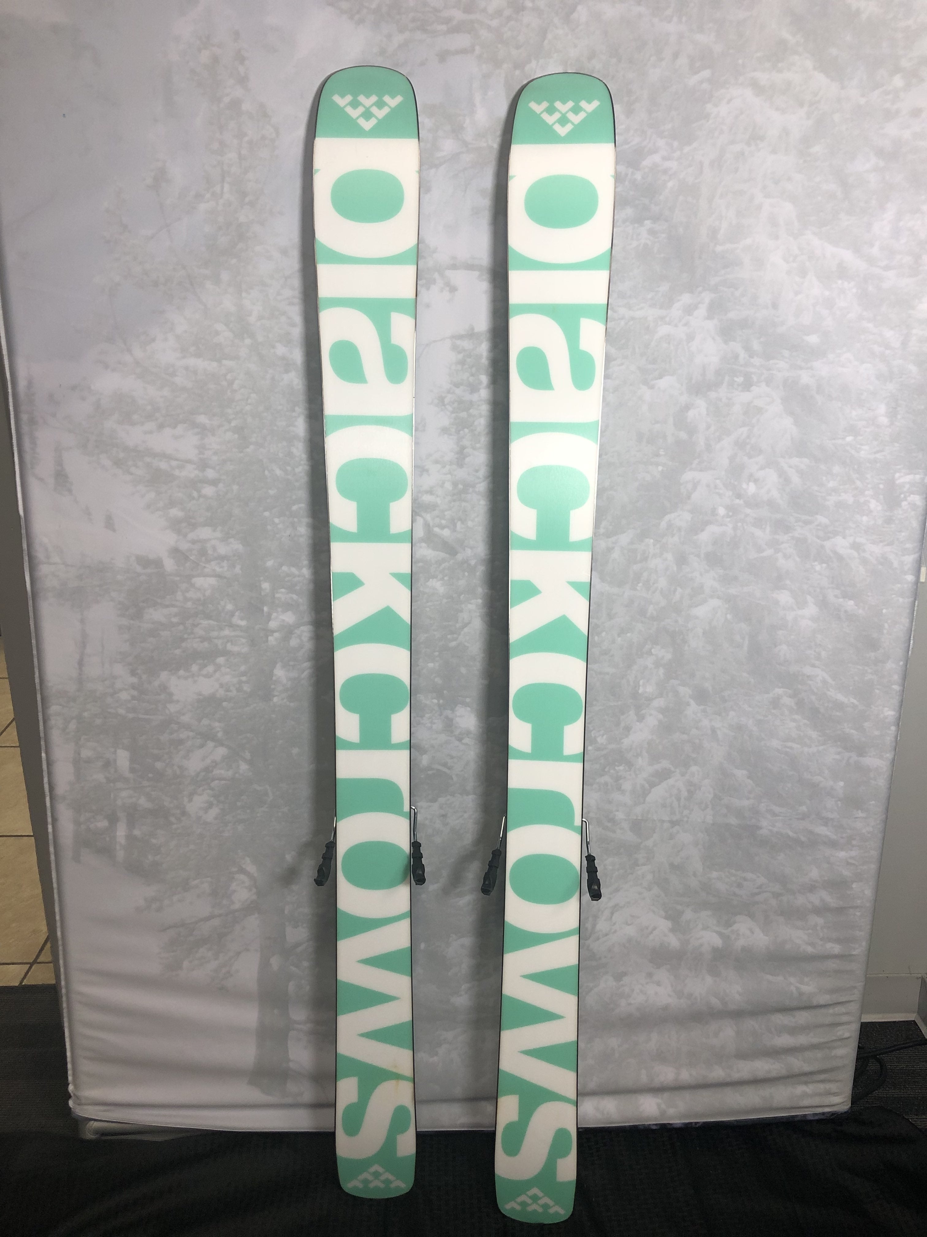 Used Black Crow Atris Birdie 160 Cm Ski w/ Tyrolia Attack 11 GW Bindings