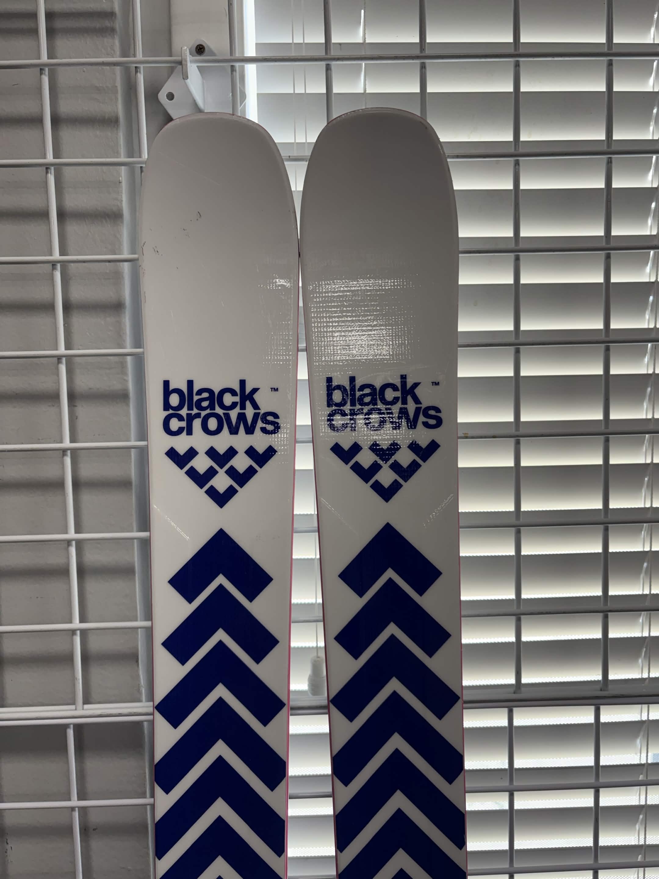 Black Crows Serpo 174cm Skis w/ Atomic Strive 13 GW Demo Binding - Lightly Used